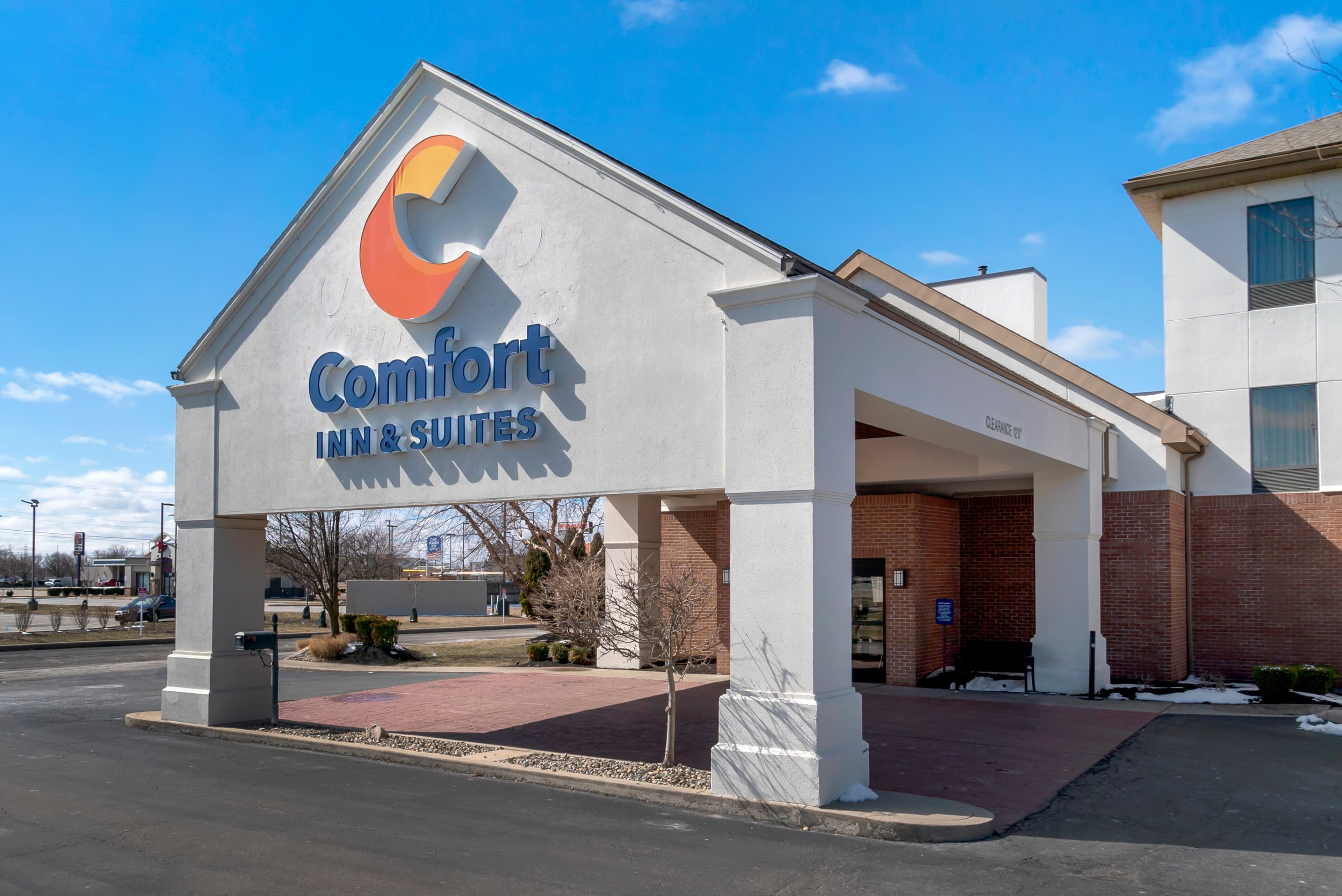 Comfort Inn & Suites Toledo North - Image 1