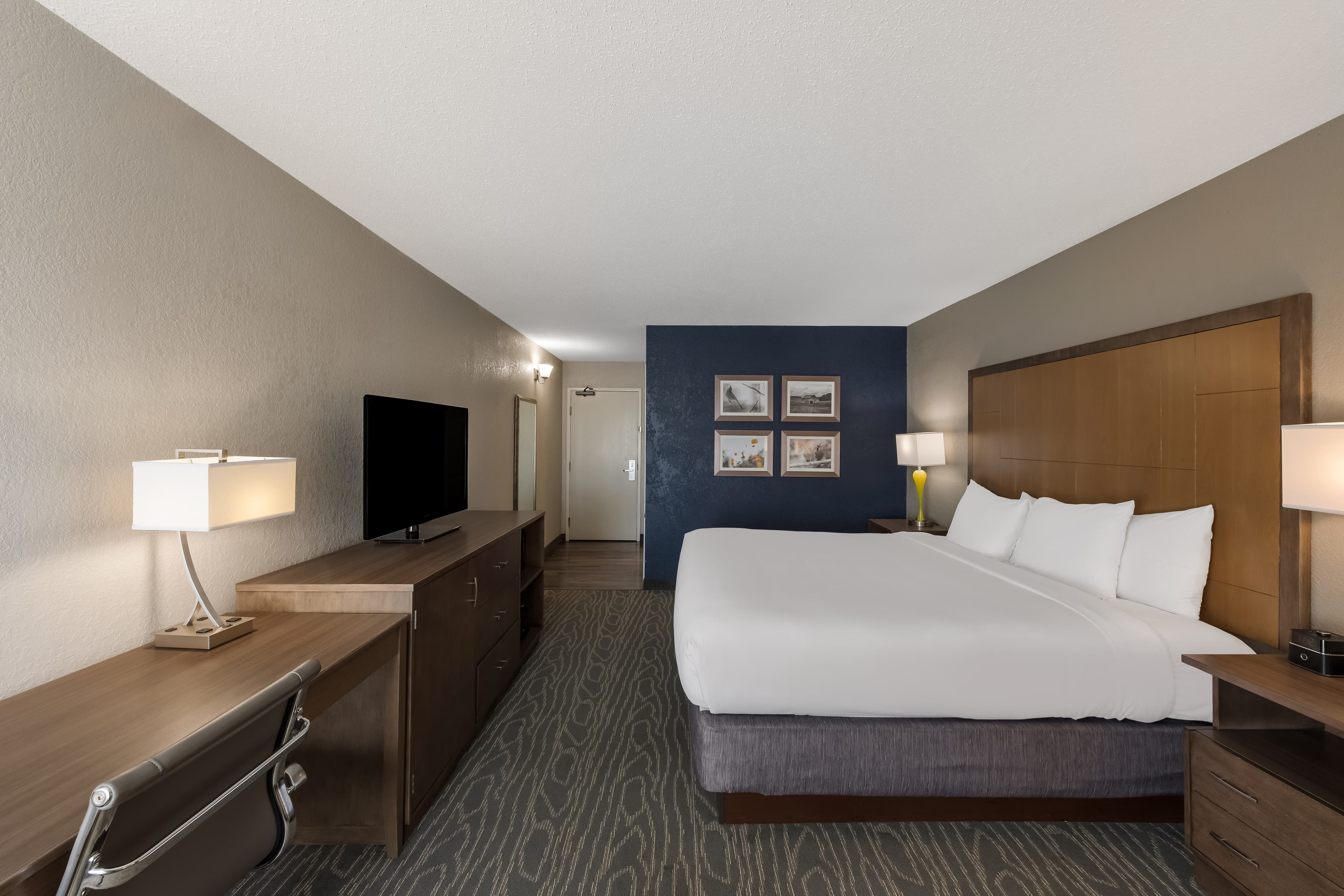 Comfort Inn & Suites Tipp City Dayton North I-75 — 8