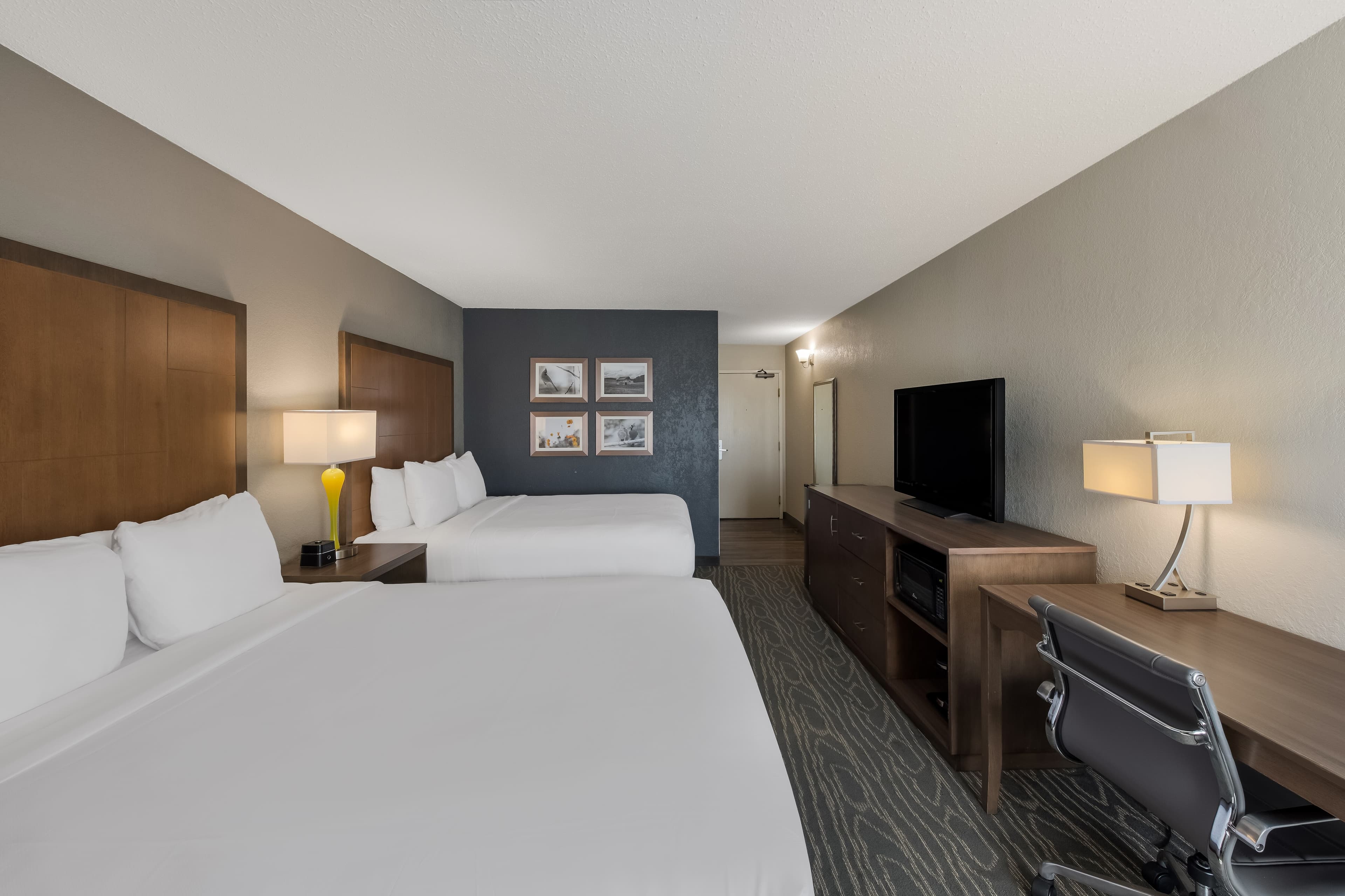 Comfort Inn & Suites Tipp City Dayton North I-75 — 14