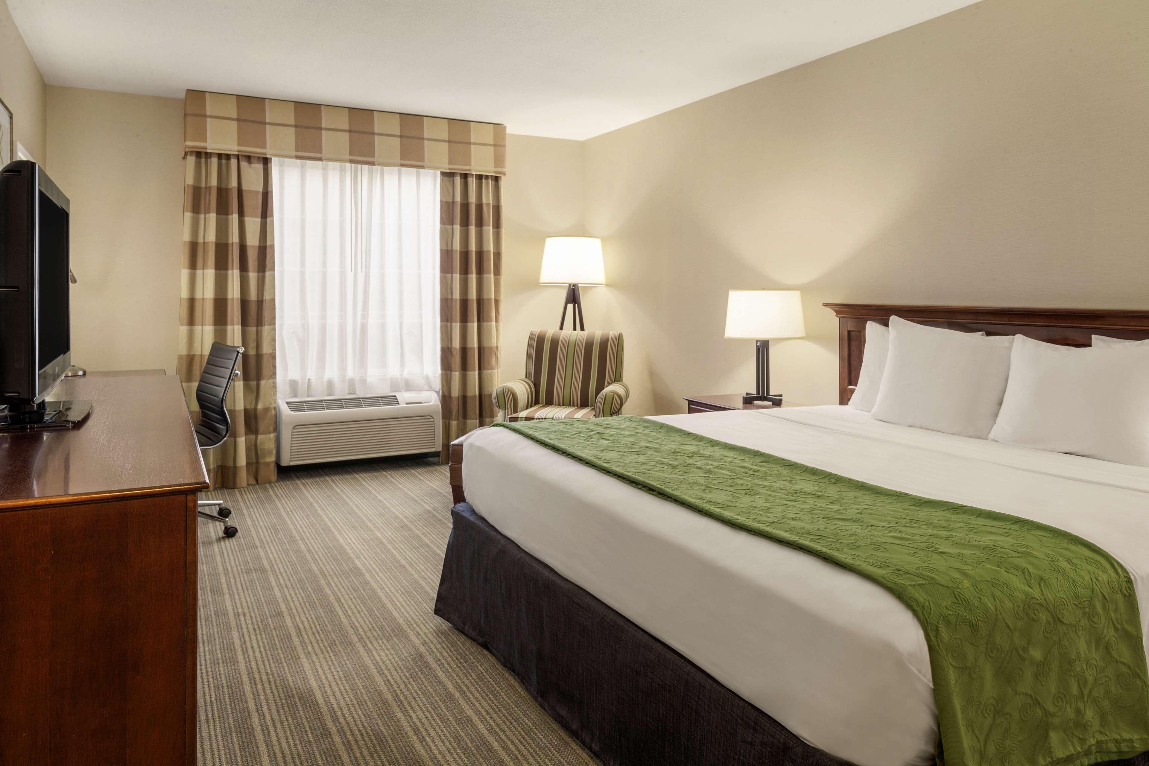 Country Inn & Suites by Radisson, Lima - Image 2