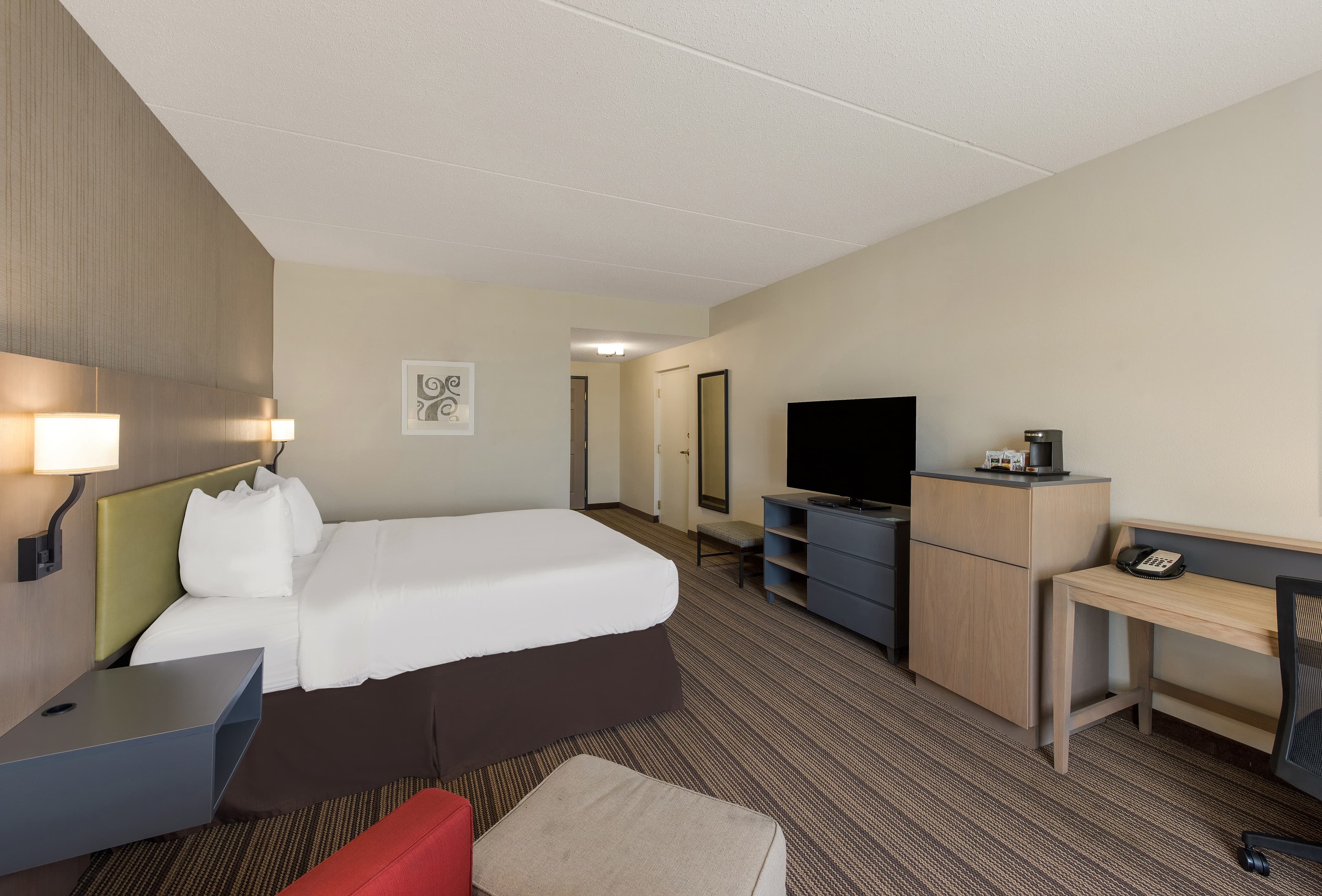 Country Inn & Suites by Radisson, Findlay, OH — 6