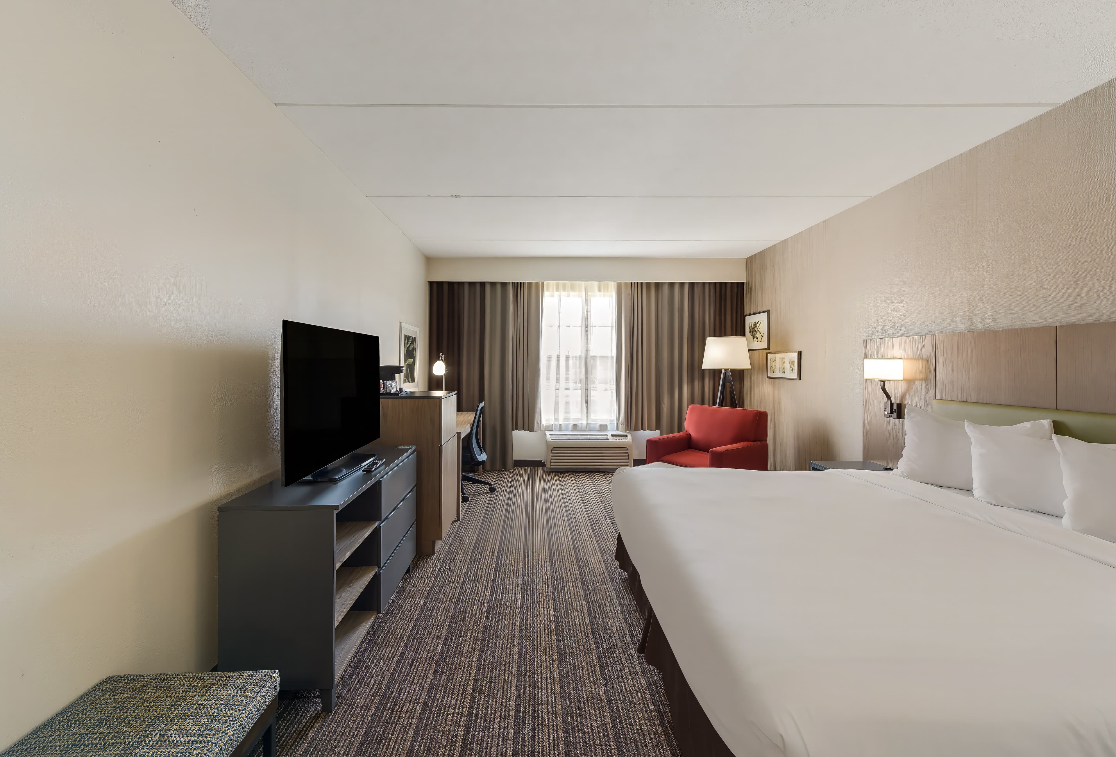 Country Inn & Suites by Radisson, Findlay, OH — 8