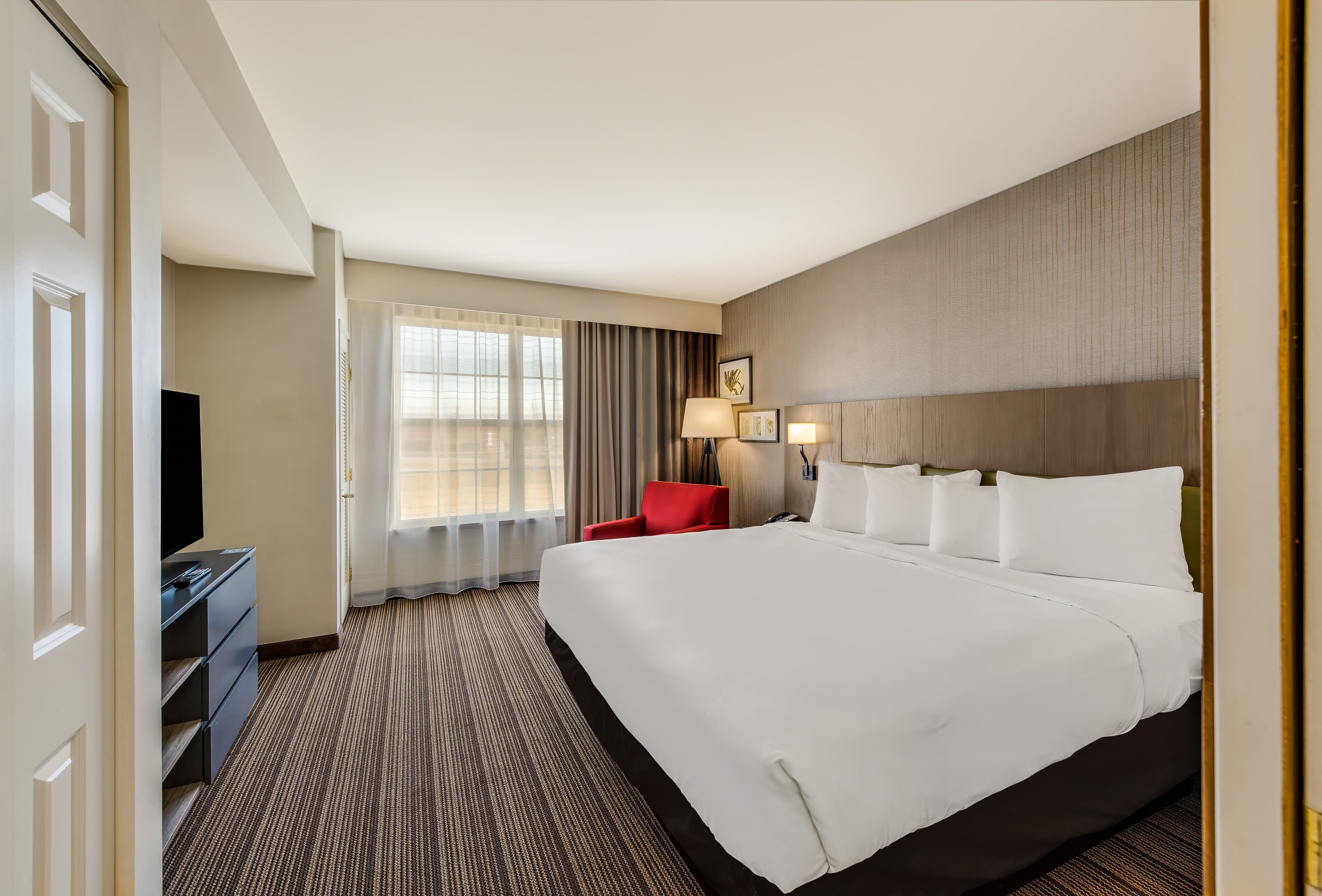 Country Inn & Suites by Radisson, Findlay, OH — 16