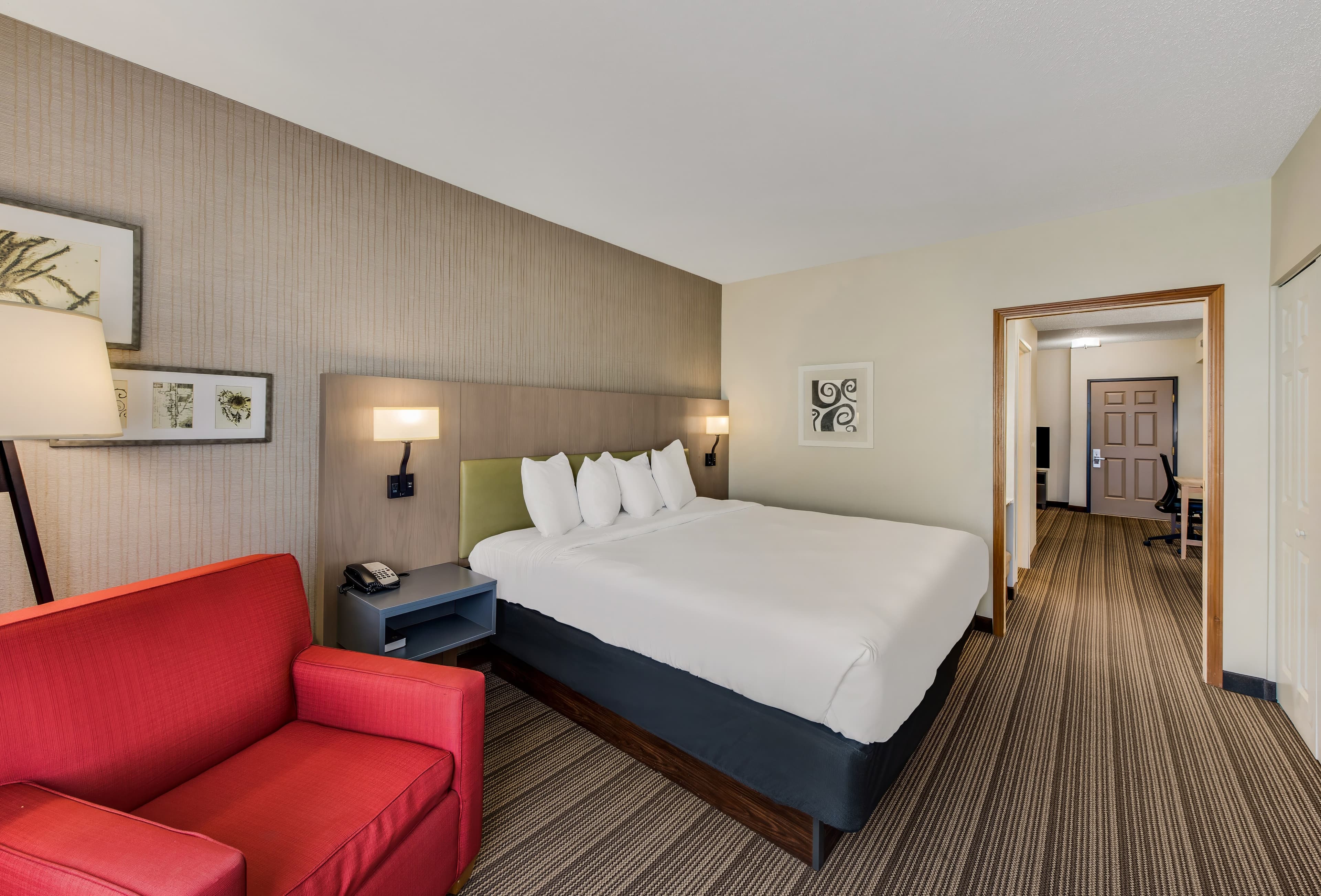 Country Inn & Suites by Radisson, Findlay, OH — 17