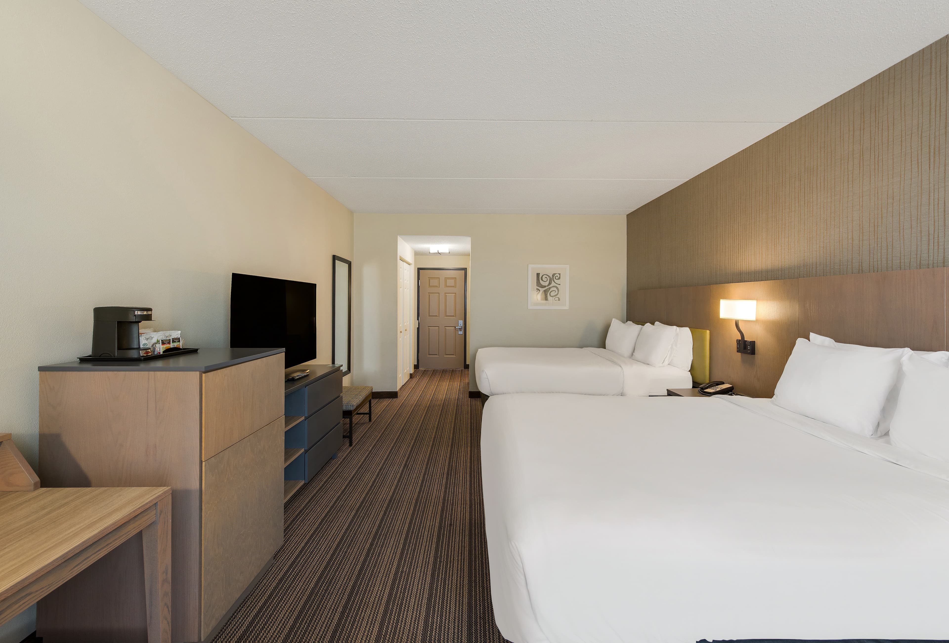 Country Inn & Suites by Radisson, Findlay, OH — 25