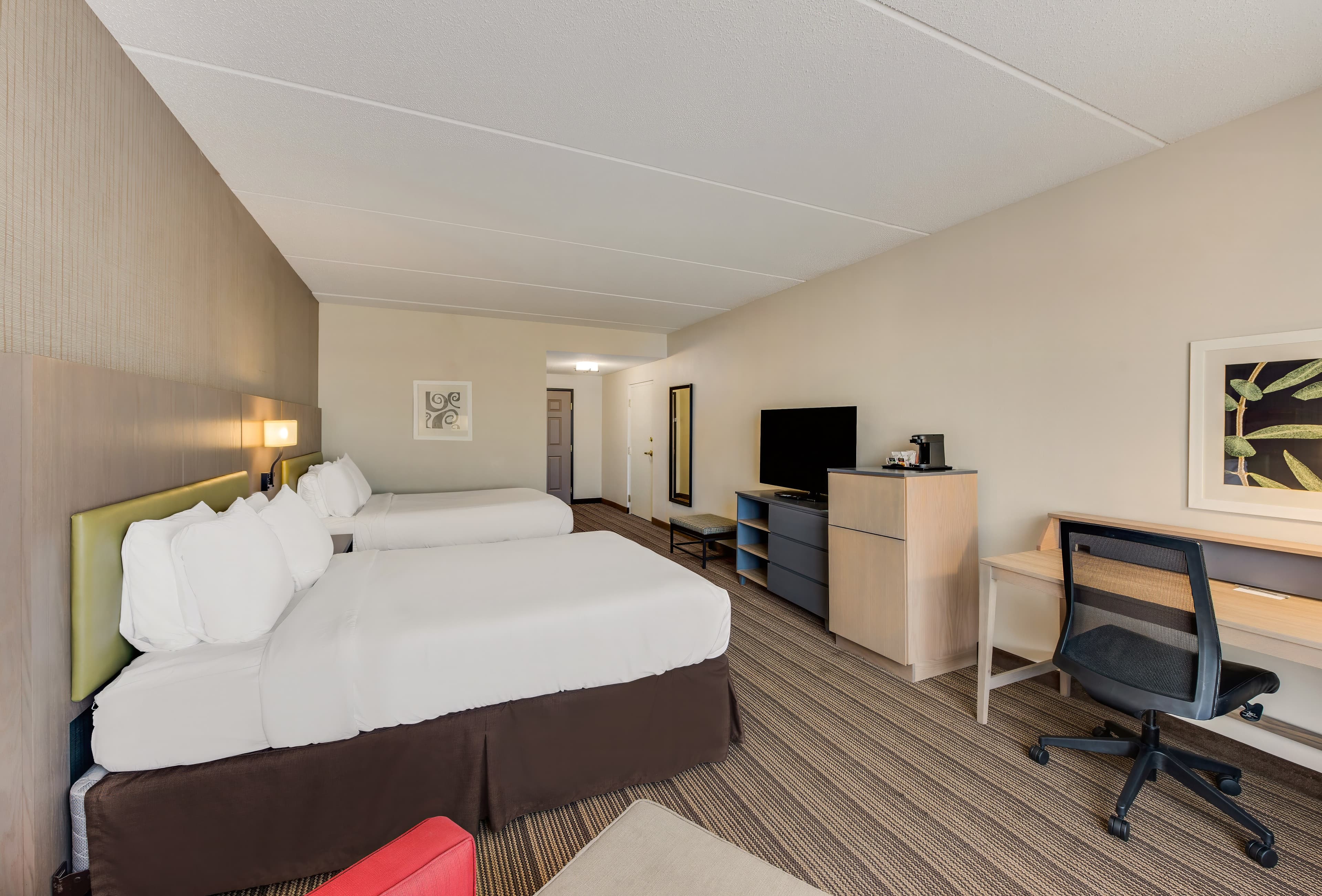Country Inn & Suites by Radisson, Findlay, OH — 29