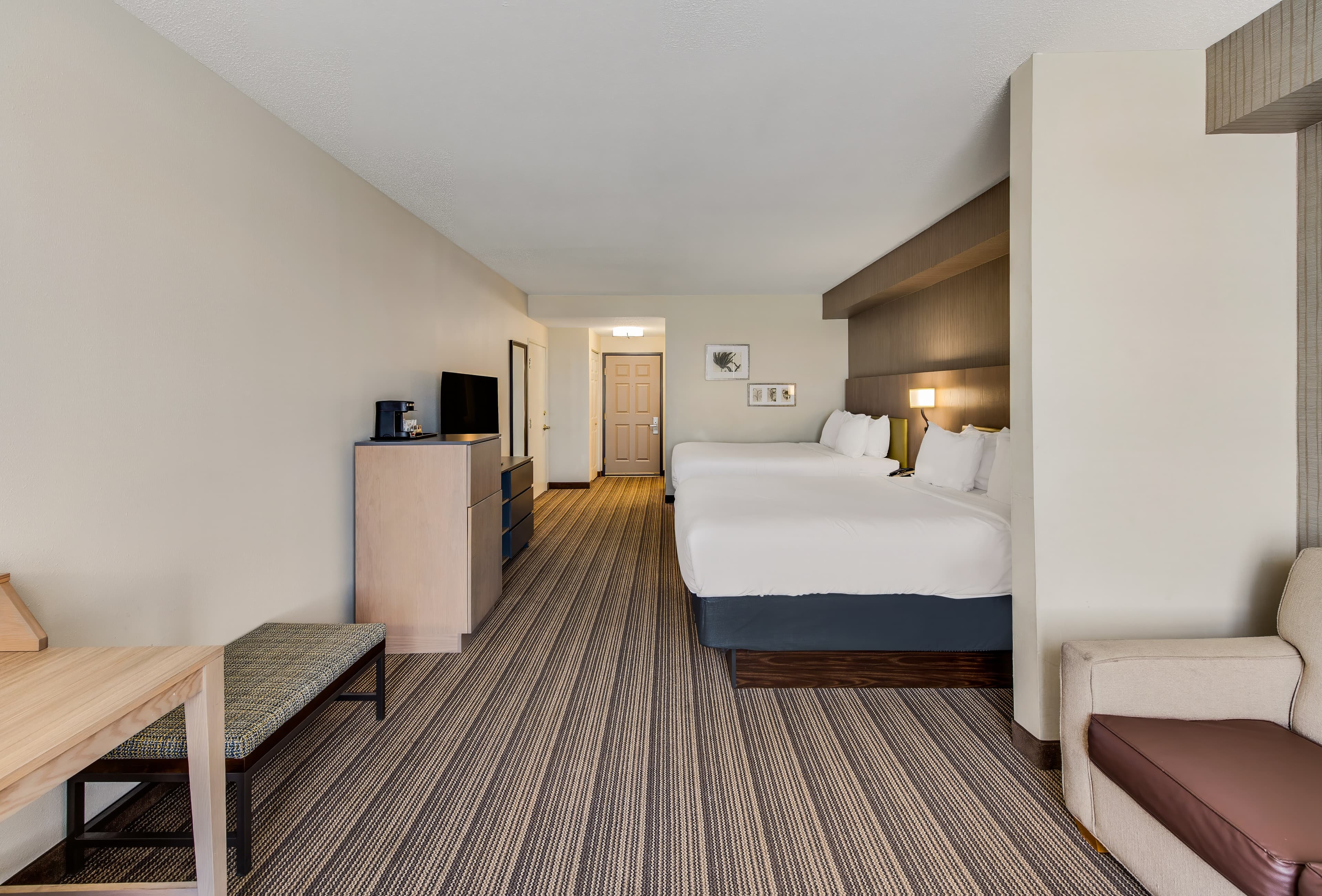Country Inn & Suites by Radisson, Findlay, OH — 33