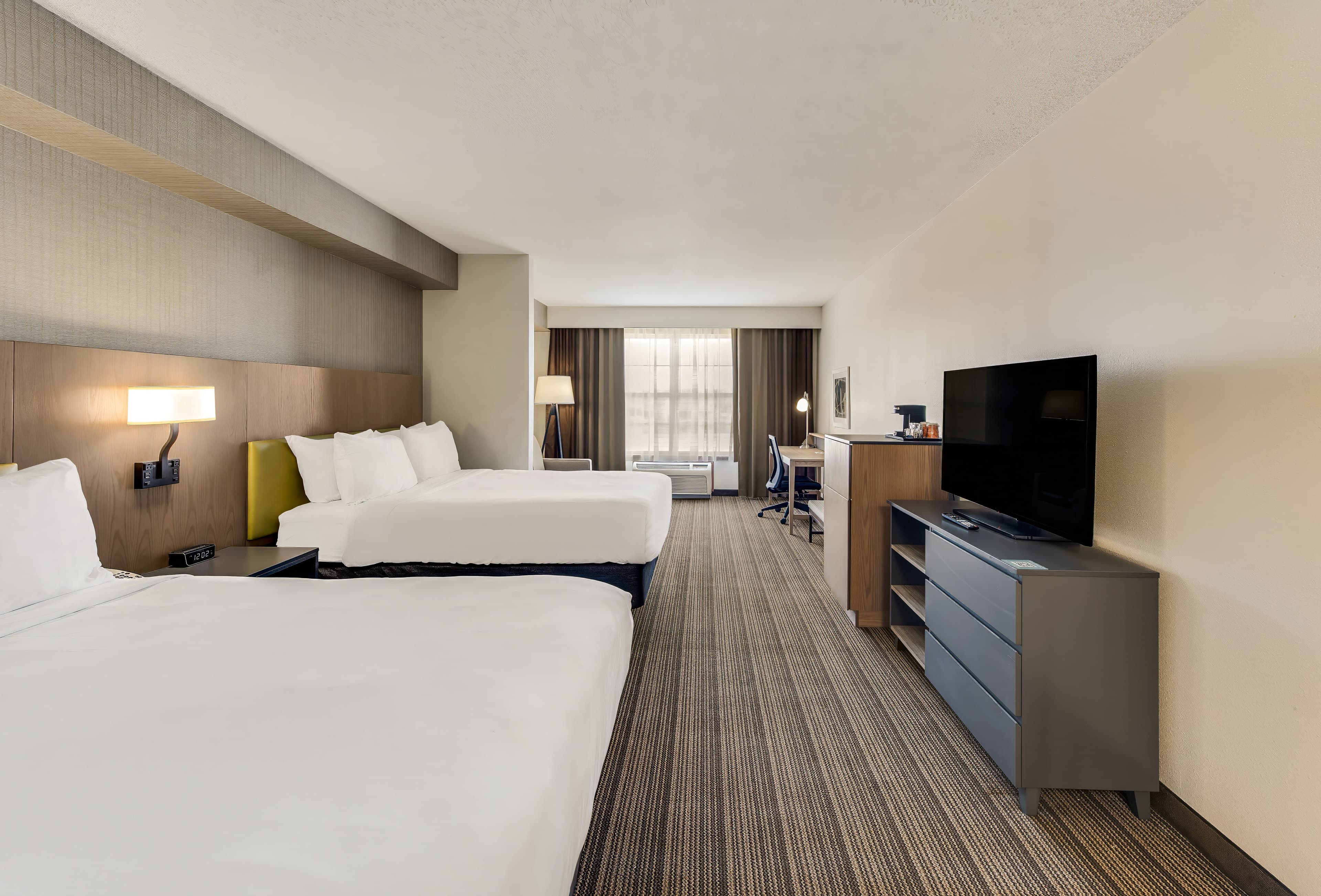 Country Inn & Suites by Radisson, Findlay, OH — 35