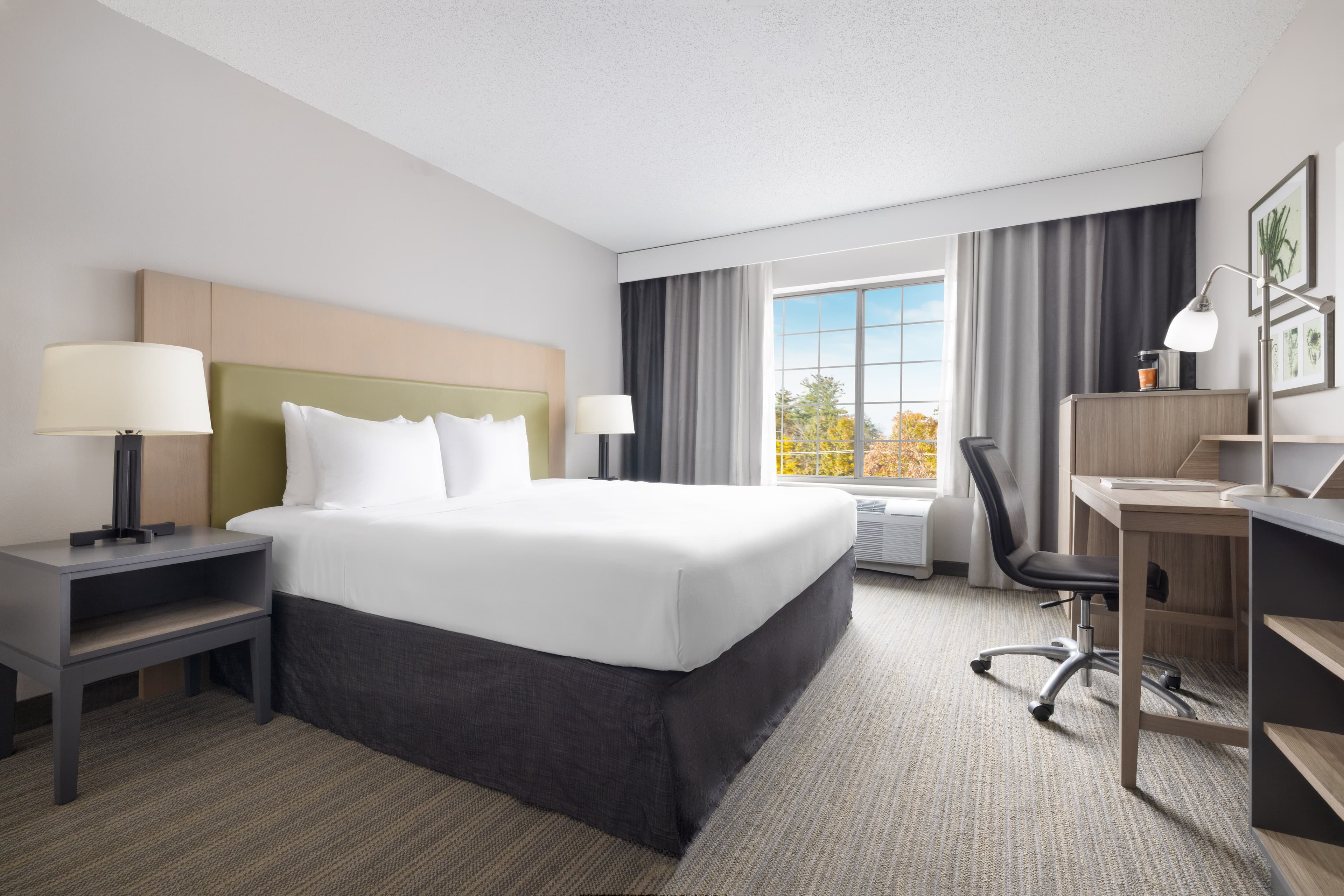 Country Inn & Suites by Radisson, Springfield, OH - Image 2
