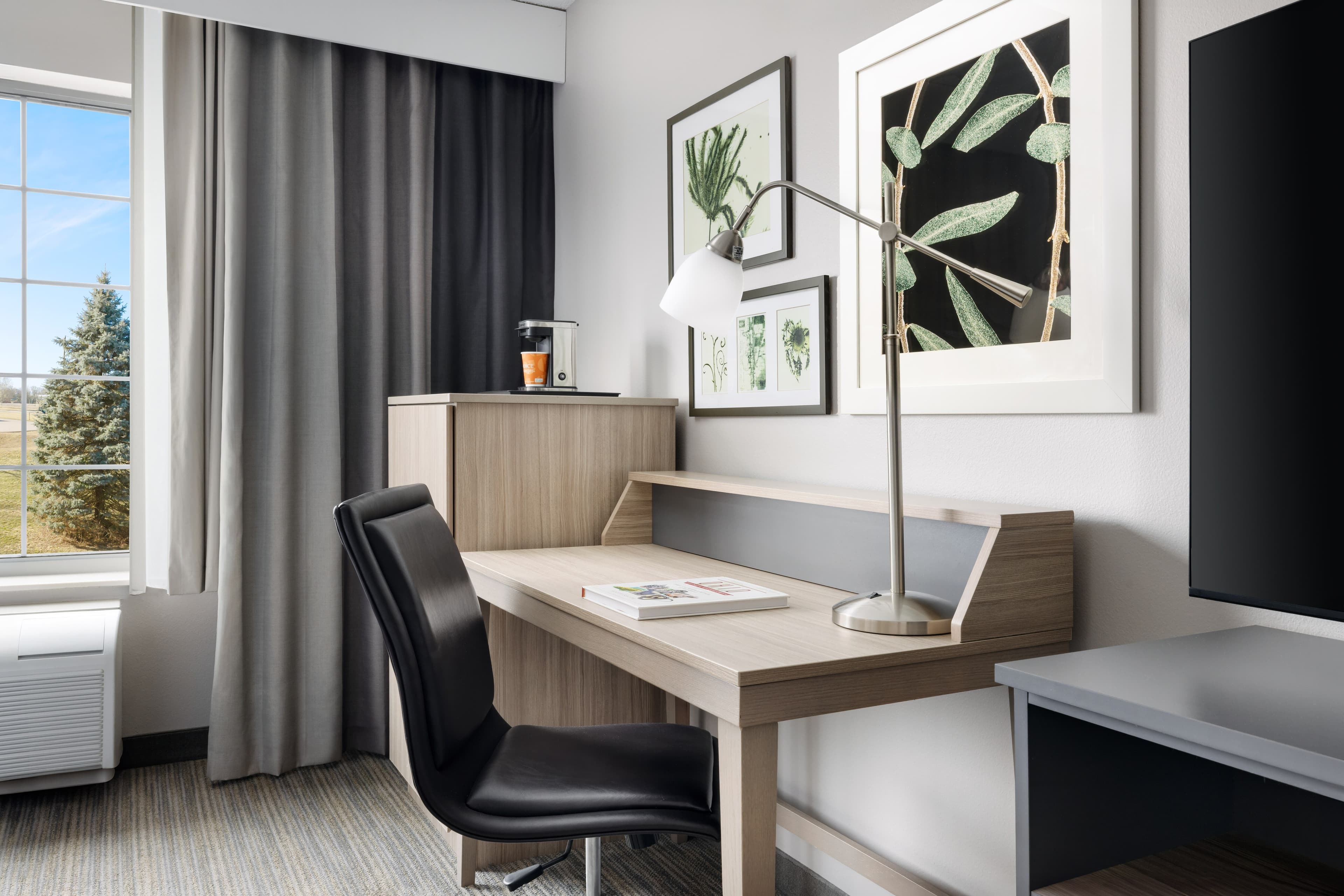 Country Inn & Suites by Radisson, Springfield, OH — 6