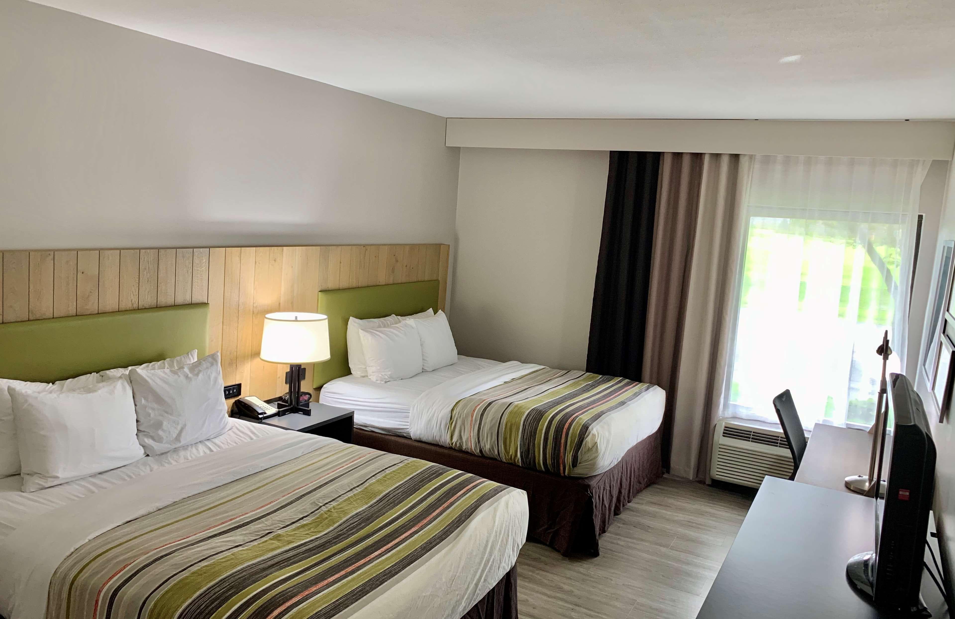 Country Inn & Suites by Radisson, Sandusky South, OH - Image 2