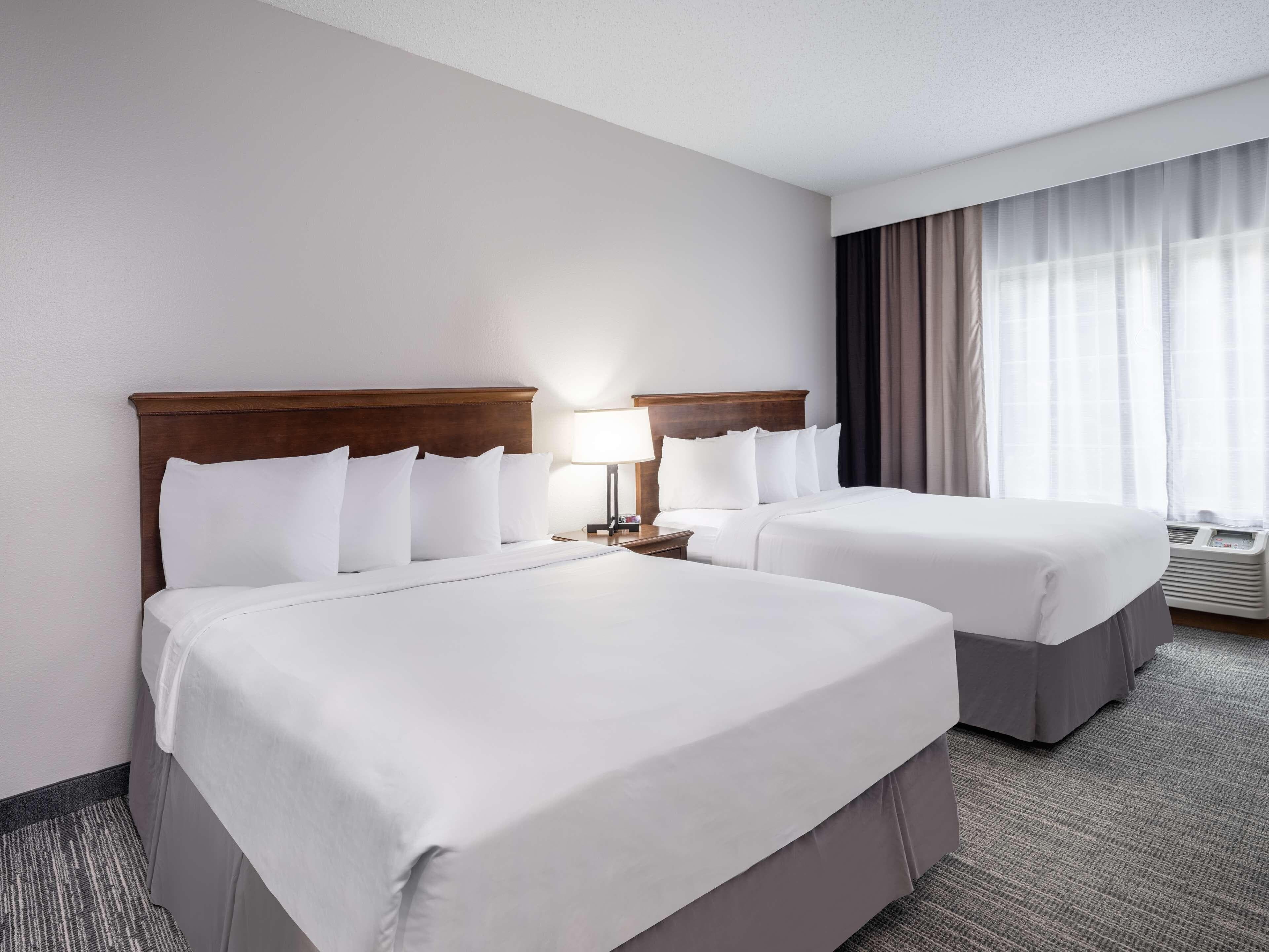 Country Inn & Suites by Radisson Maumee - Toledo — 7