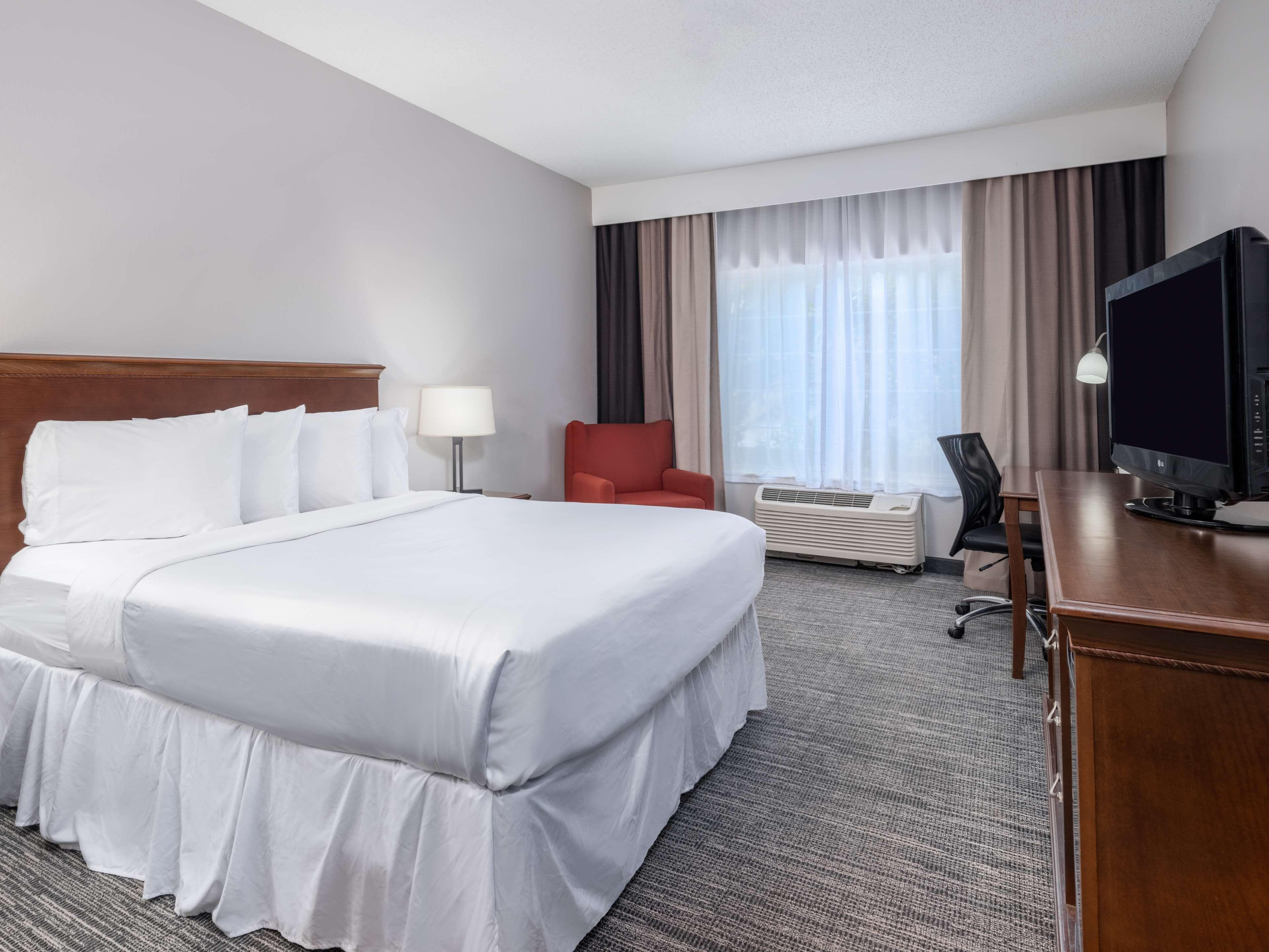 Country Inn & Suites by Radisson Maumee - Toledo - Image 4