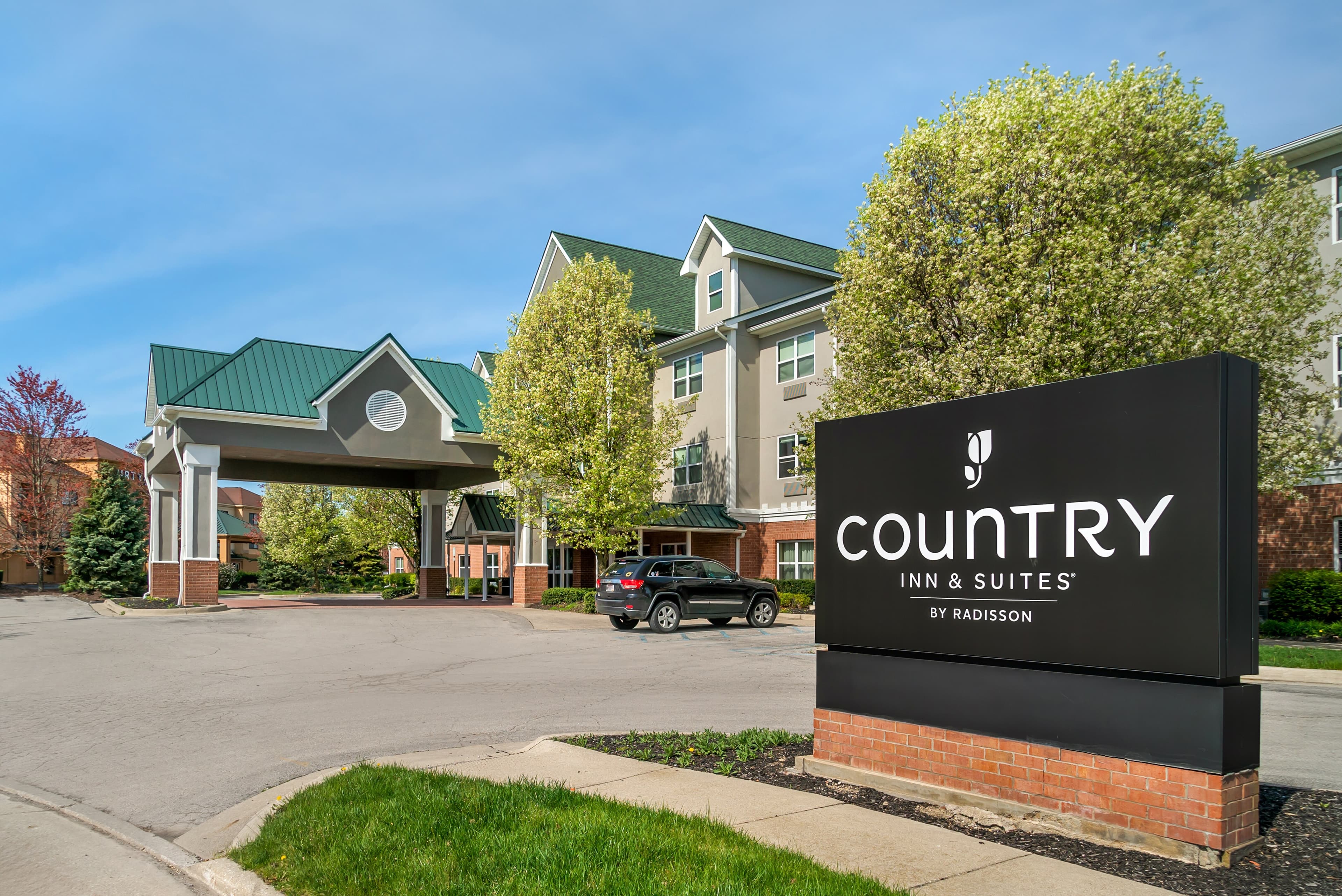 Country Inn & Suites by Radisson, Rossford - Toledo South - Image 1