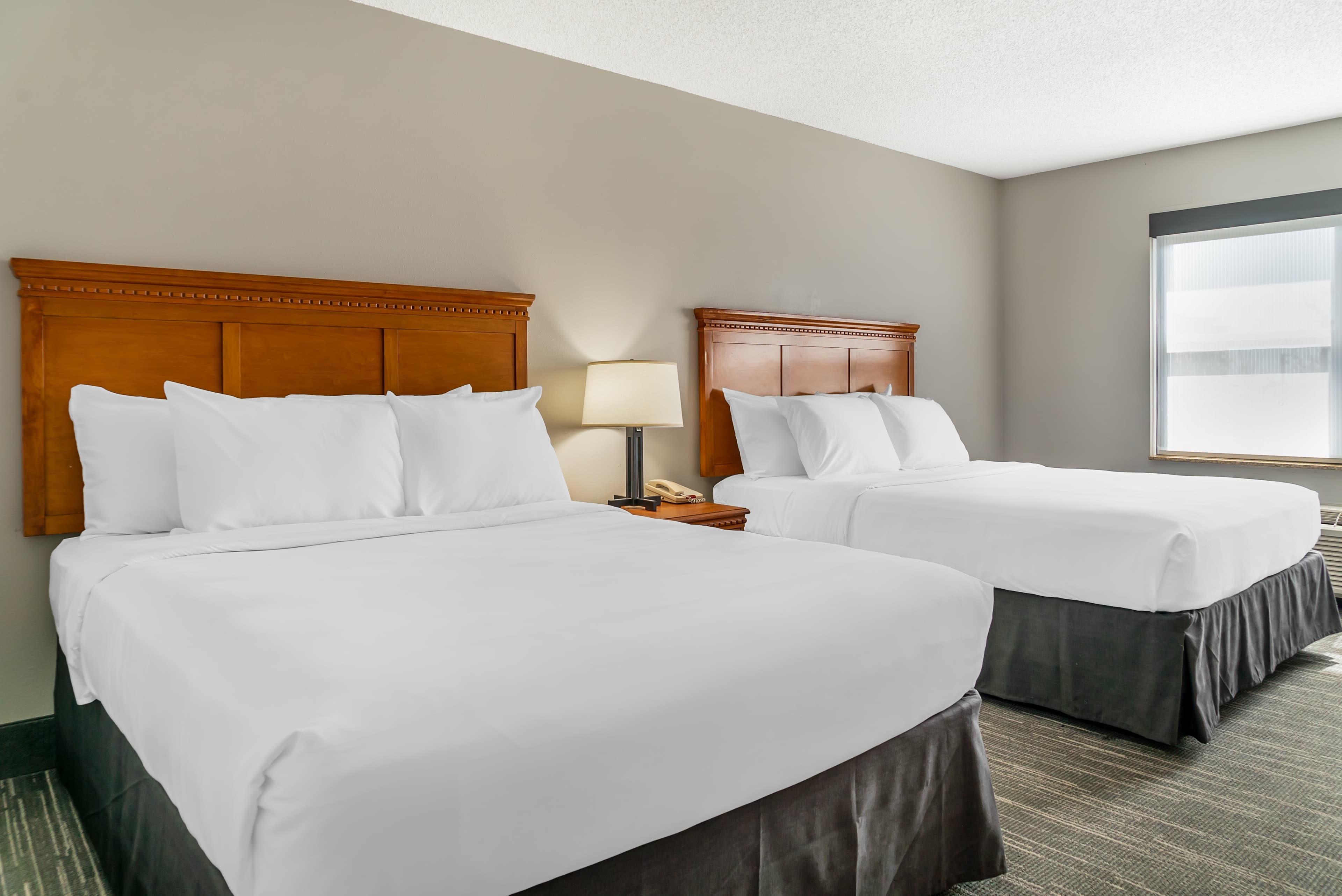 Country Inn & Suites by Radisson, Rossford - Toledo South — 32