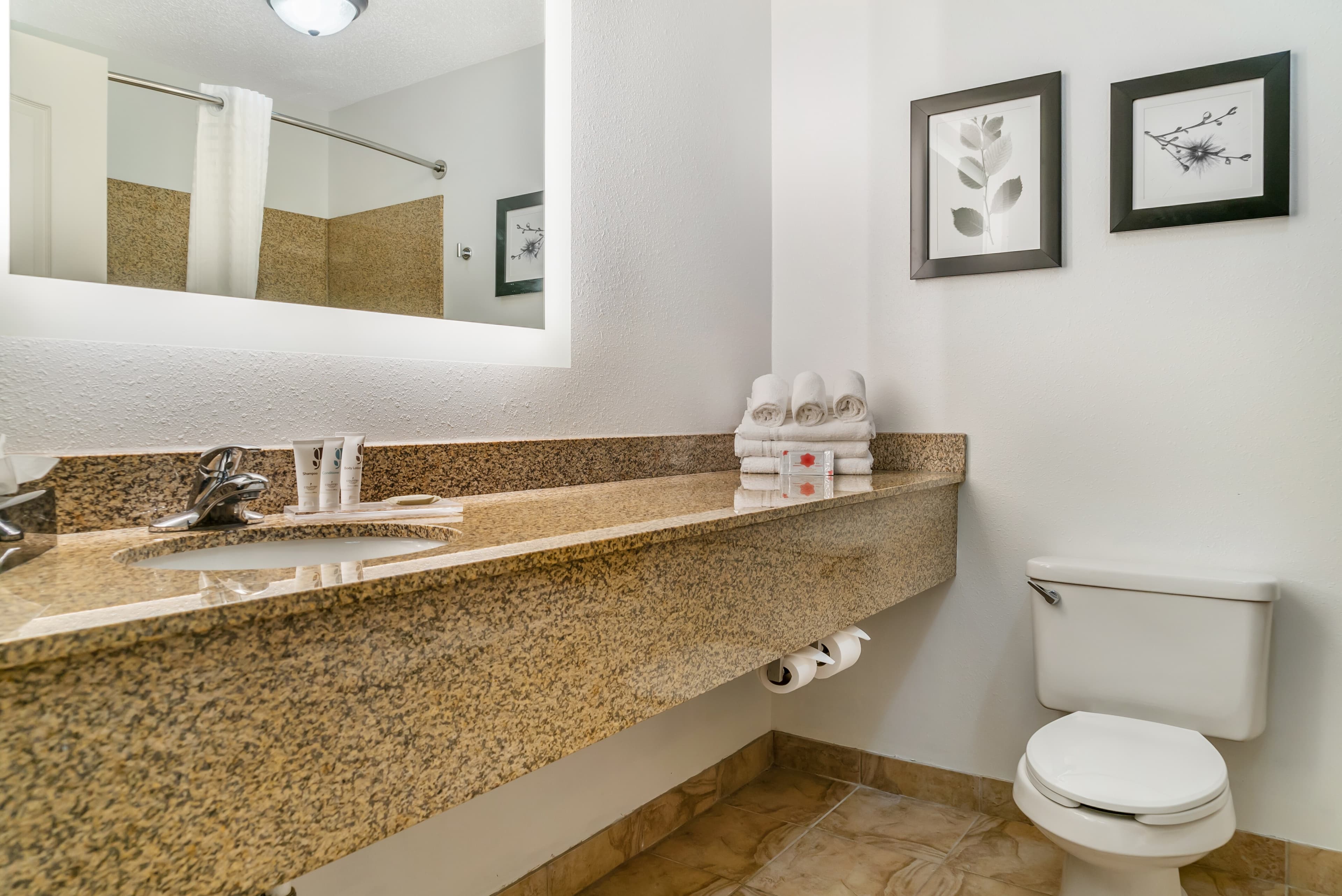 Country Inn & Suites by Radisson, Rossford - Toledo South — 14