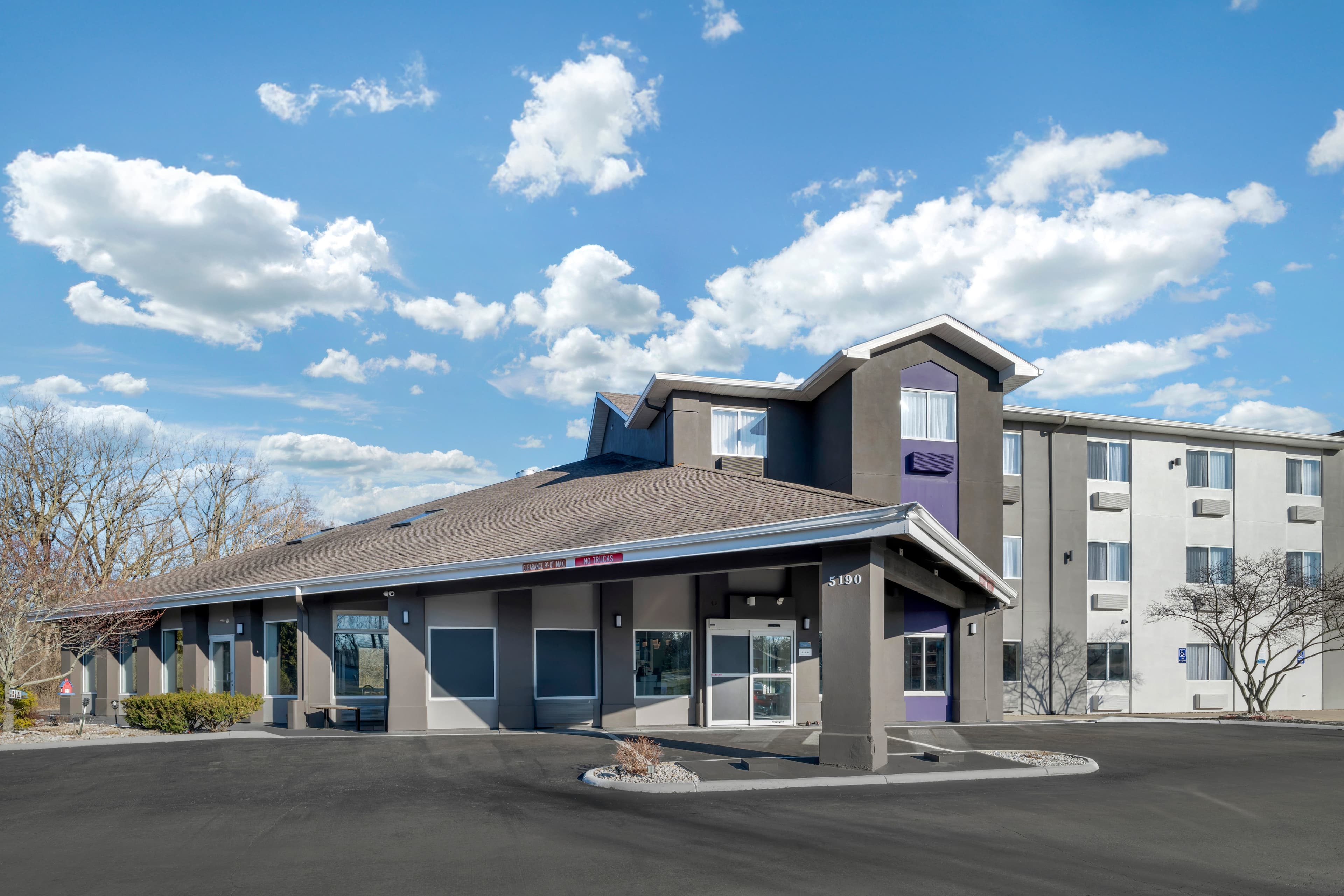 Sleep Inn & Suites - Oxford - University Area - Image 1