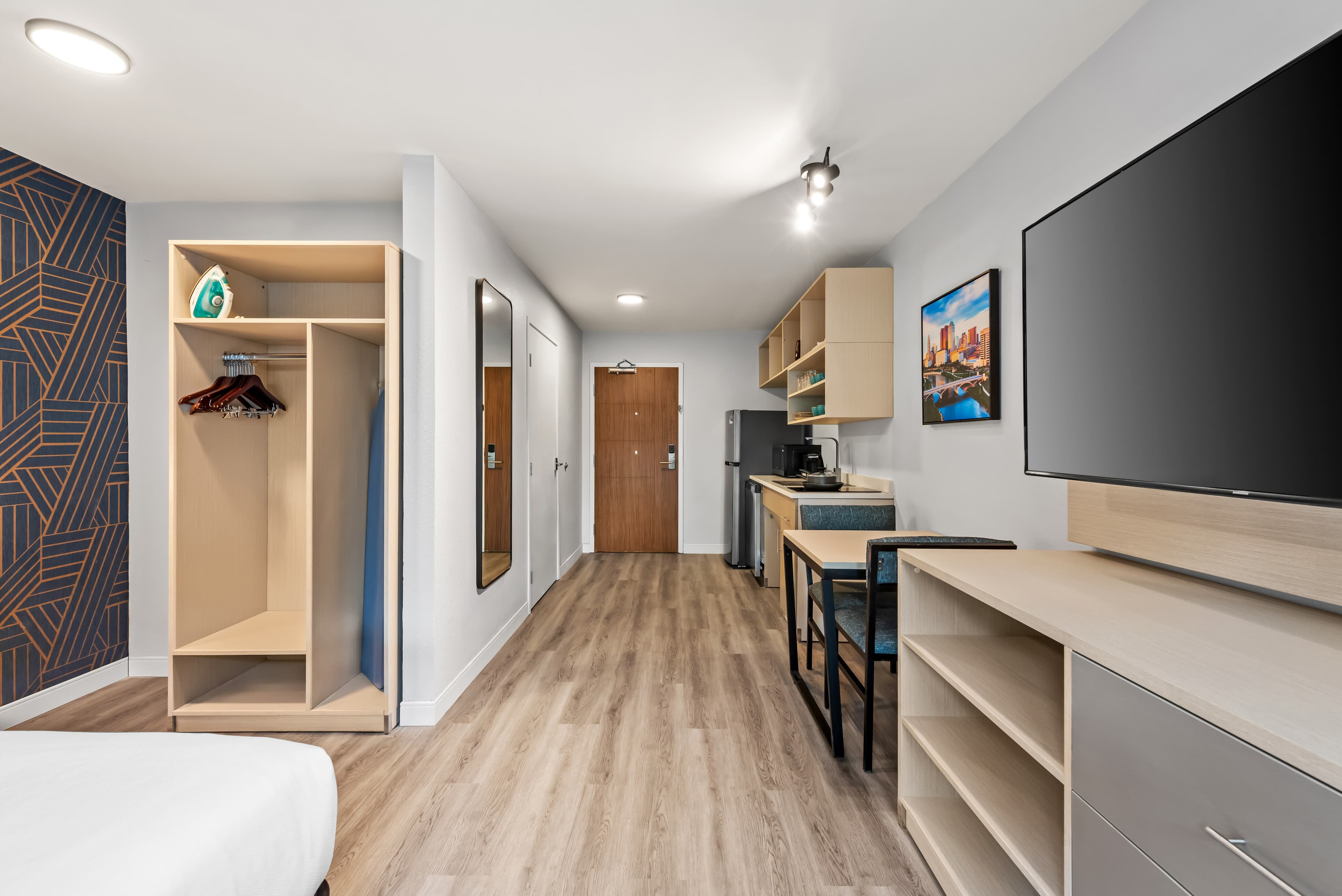 MainStay Suites Columbus North - Worthington - Image 5