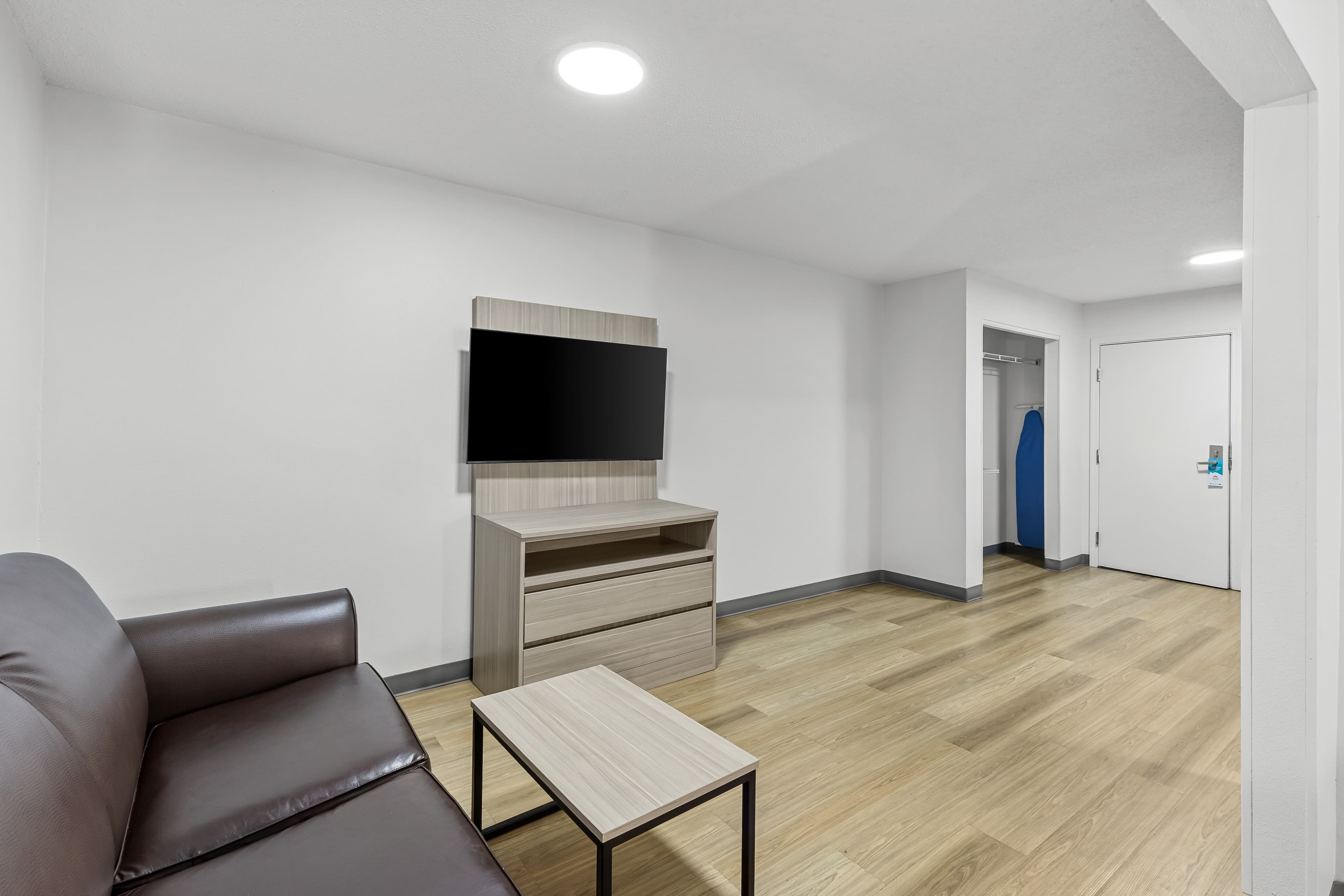 Suburban Studios Copley Akron West — 12