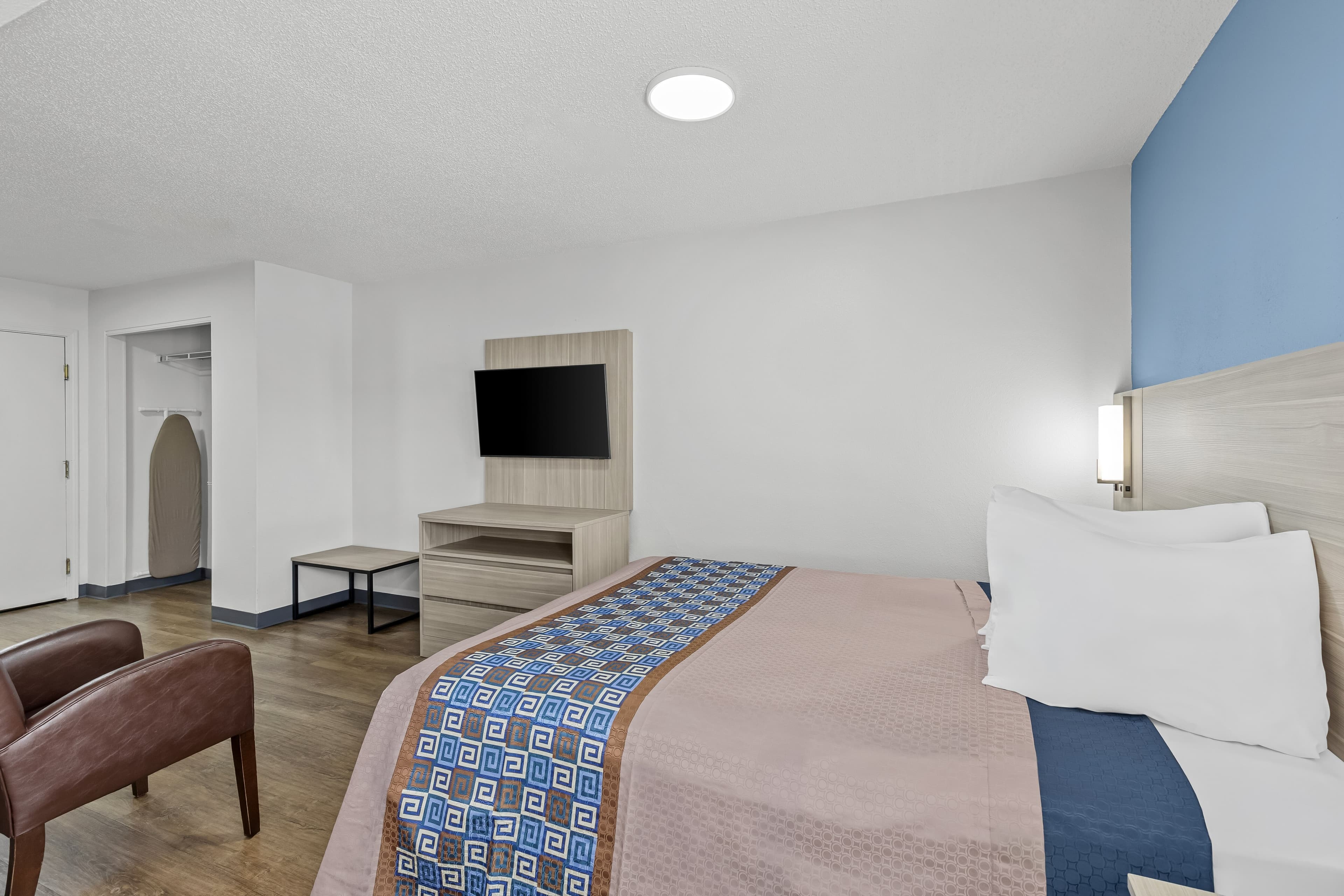 Suburban Studios Copley Akron West — 22