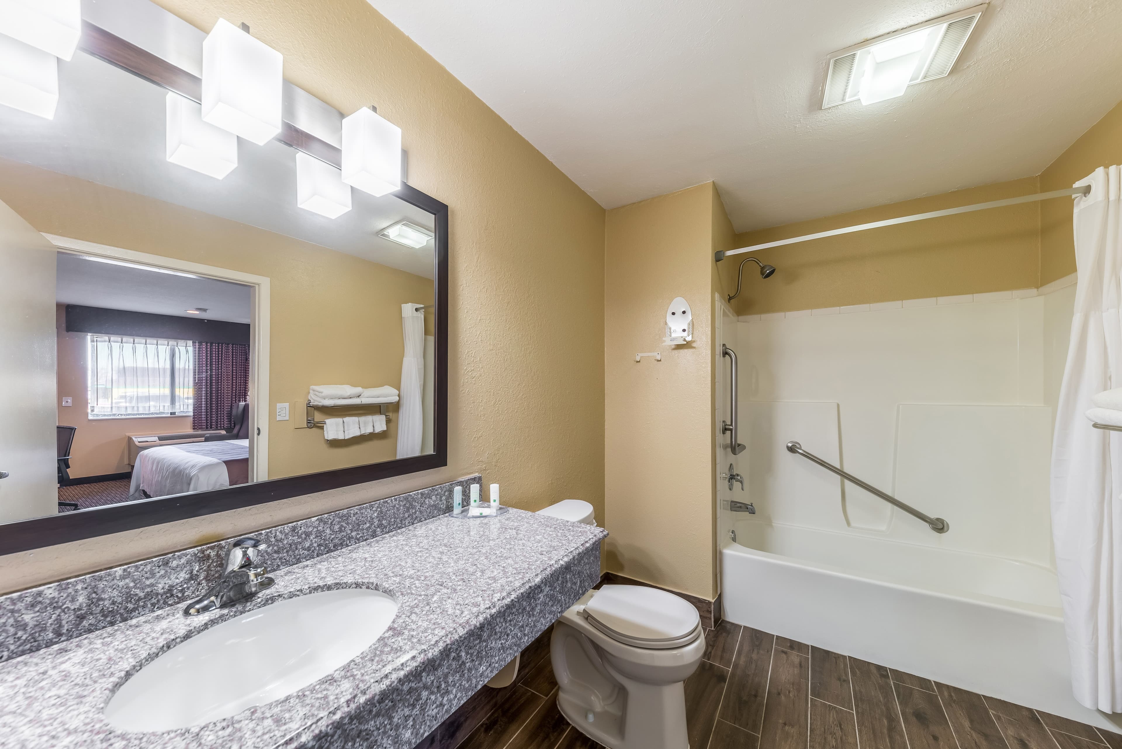 Quality Inn Glenpool - Tulsa - Image 5