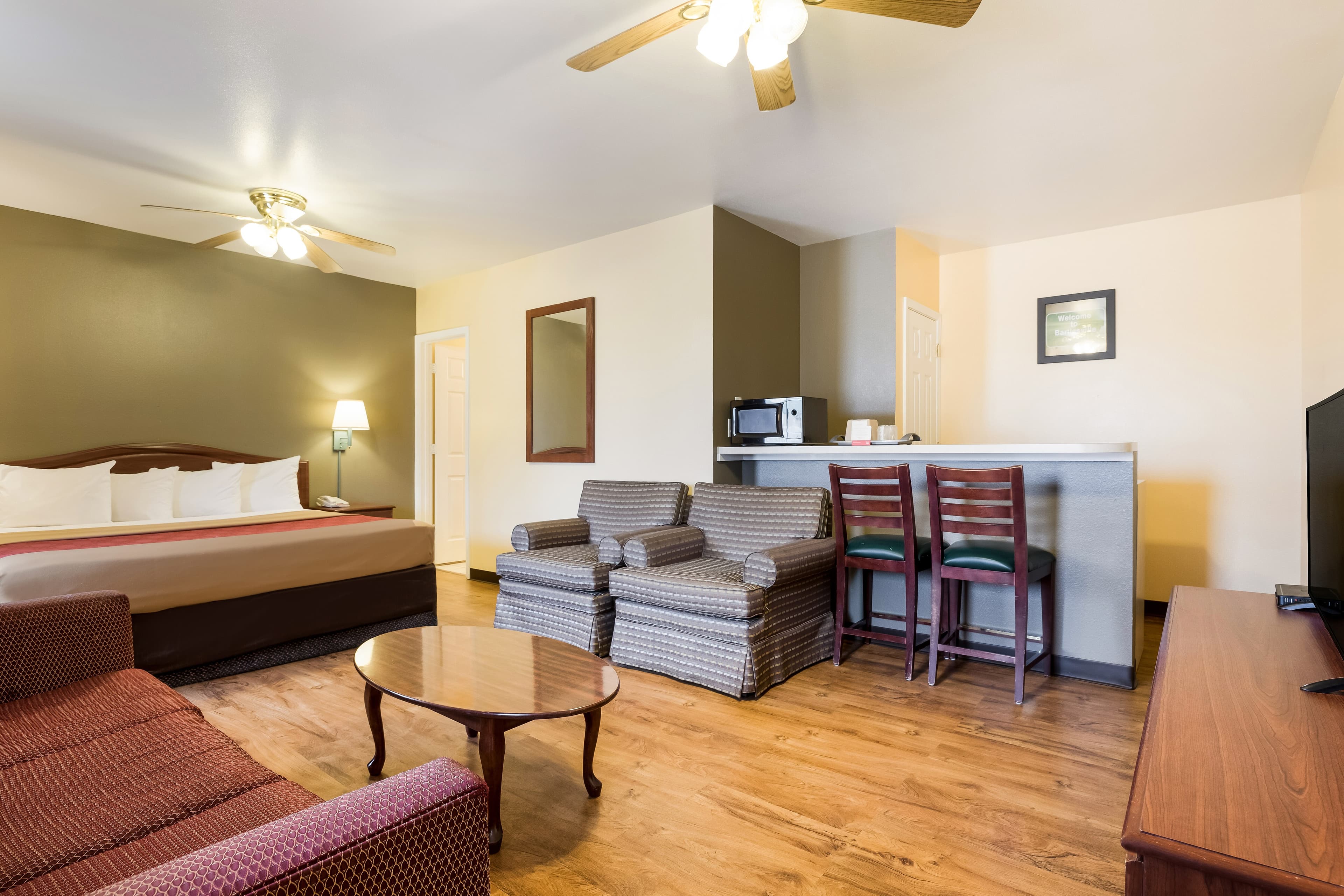 Econo Lodge Bartlesville Hwy 75 — 15