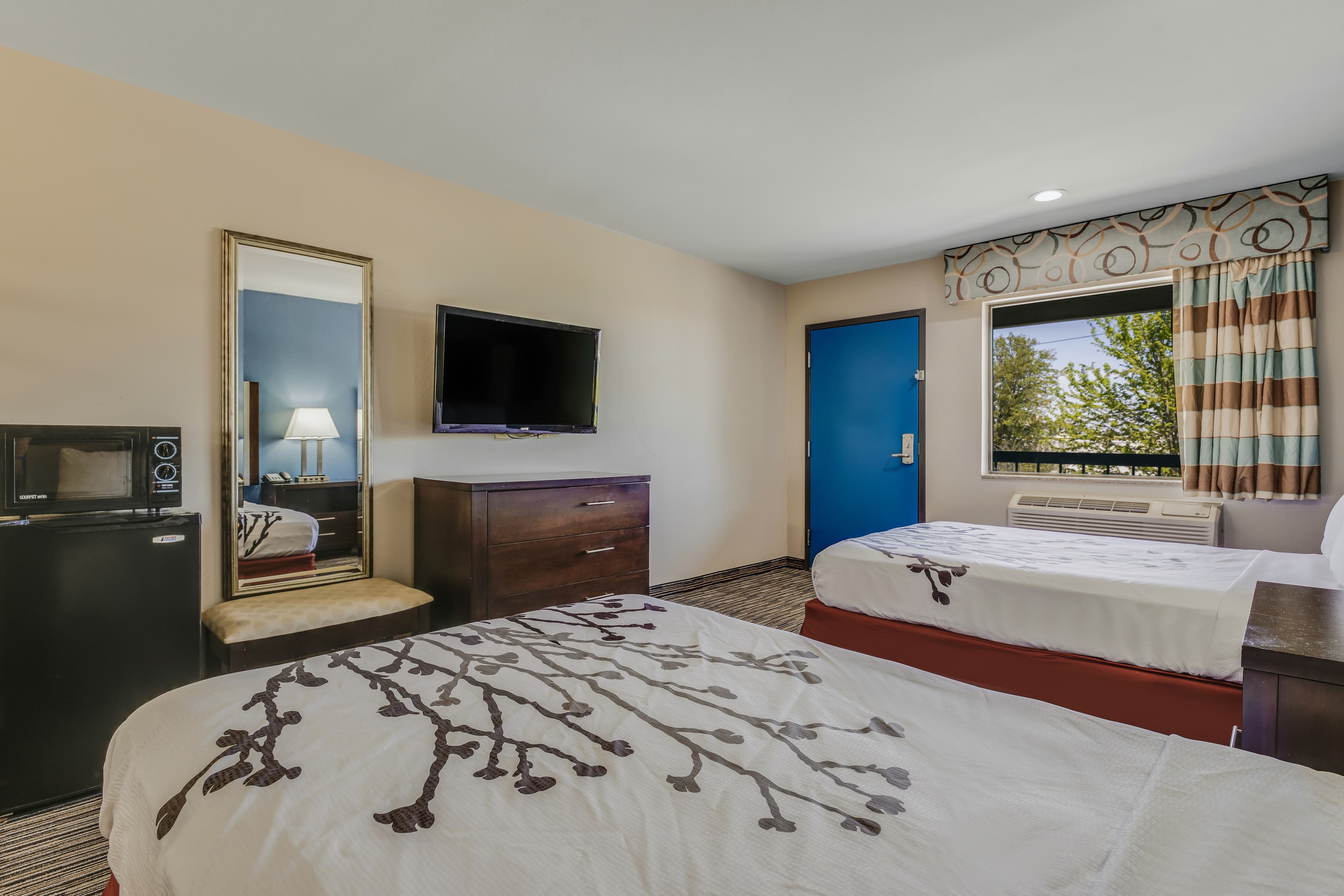 Econo Lodge Inn & Suites Enid South — 8