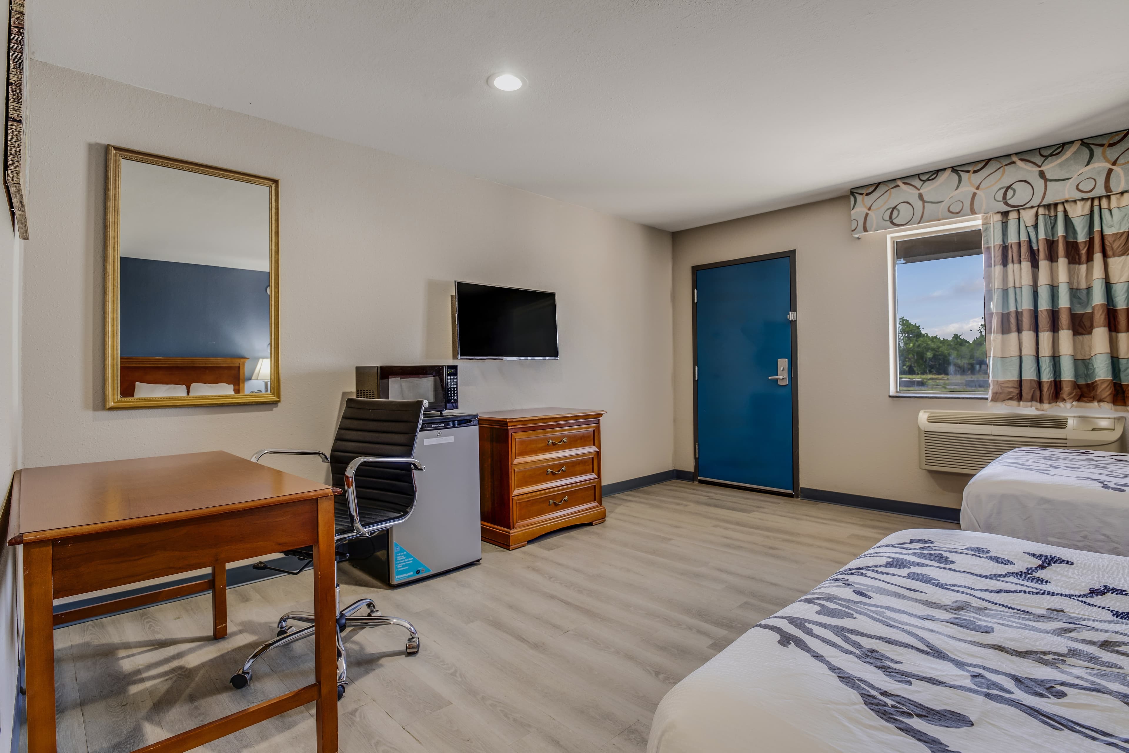 Econo Lodge Inn & Suites Enid South — 20
