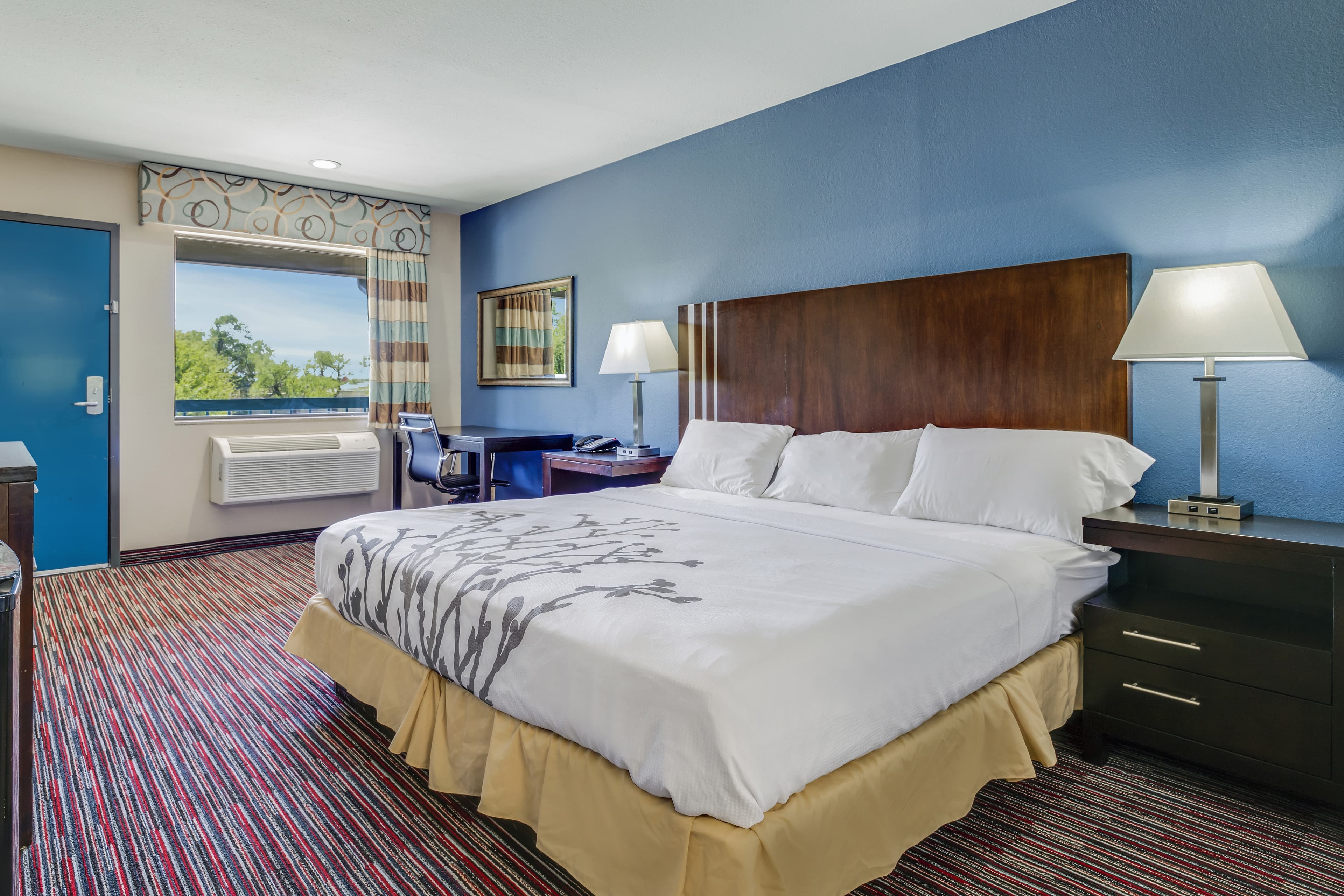 Econo Lodge Inn & Suites Enid South — 37