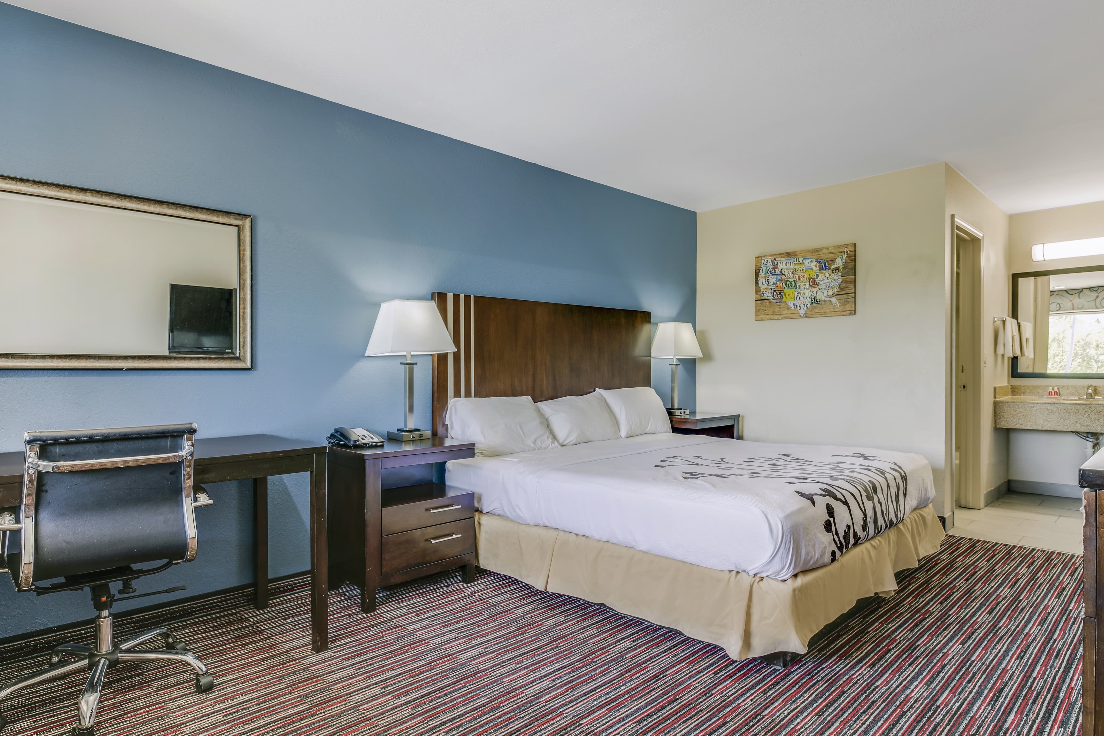 Econo Lodge Inn & Suites Enid South — 38