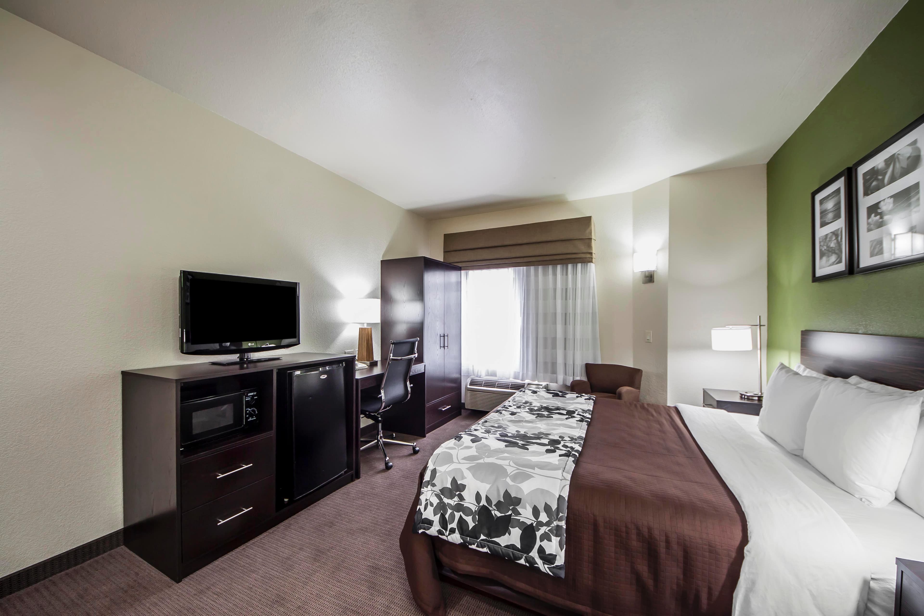 Sleep Inn & Suites Tulsa Central I-44 — 8