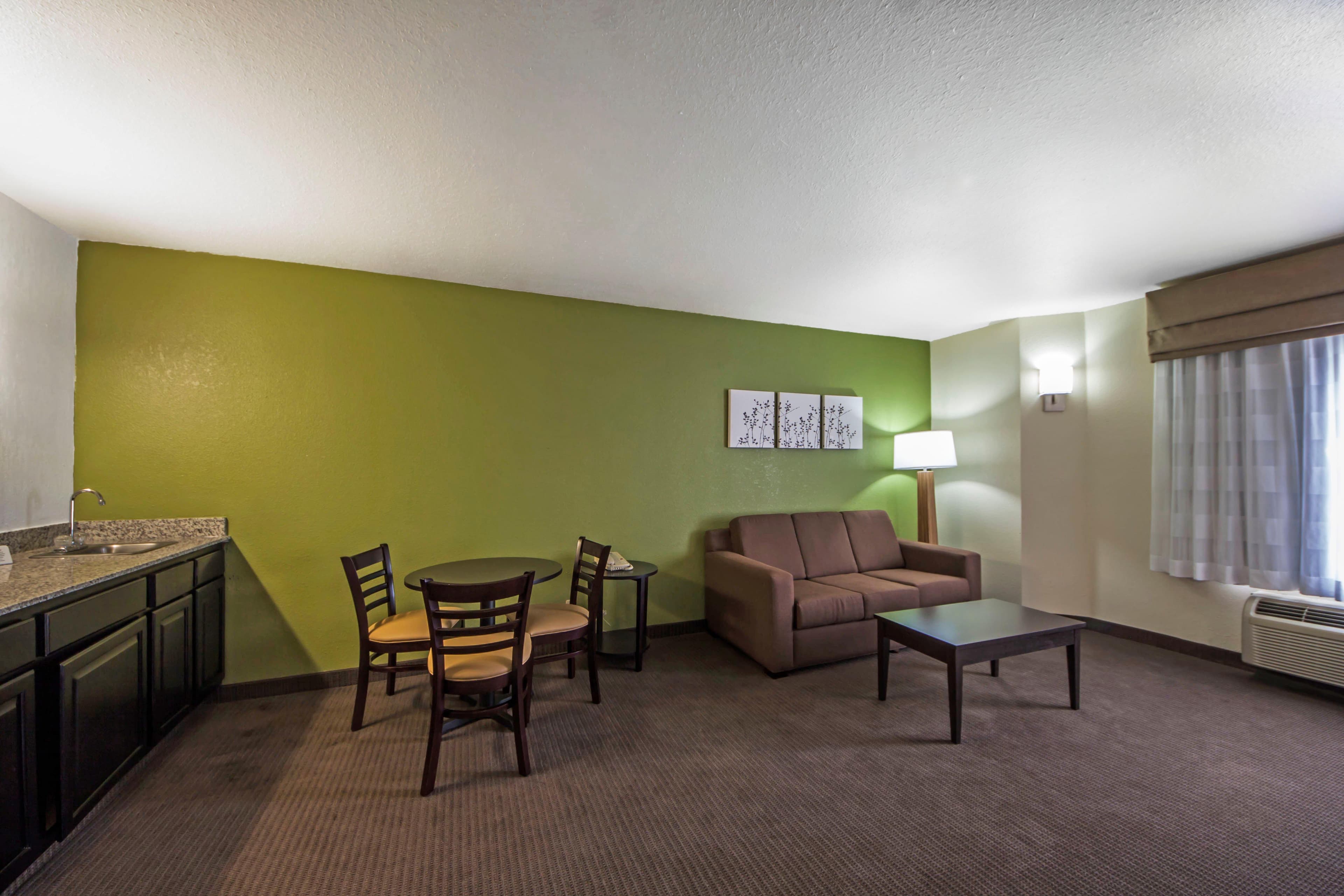 Sleep Inn & Suites Tulsa Central I-44 — 23