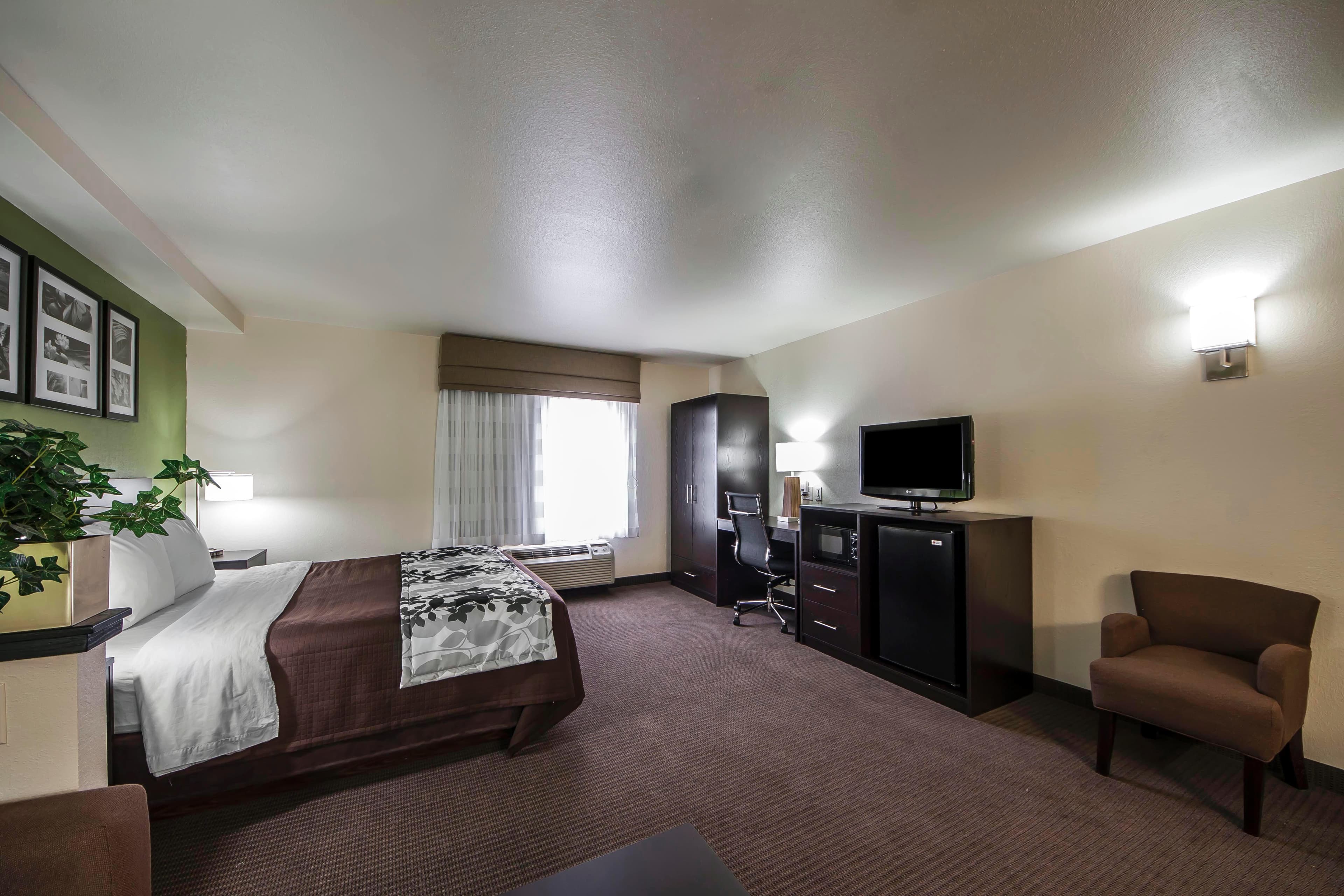 Sleep Inn & Suites Tulsa Central I-44 — 21