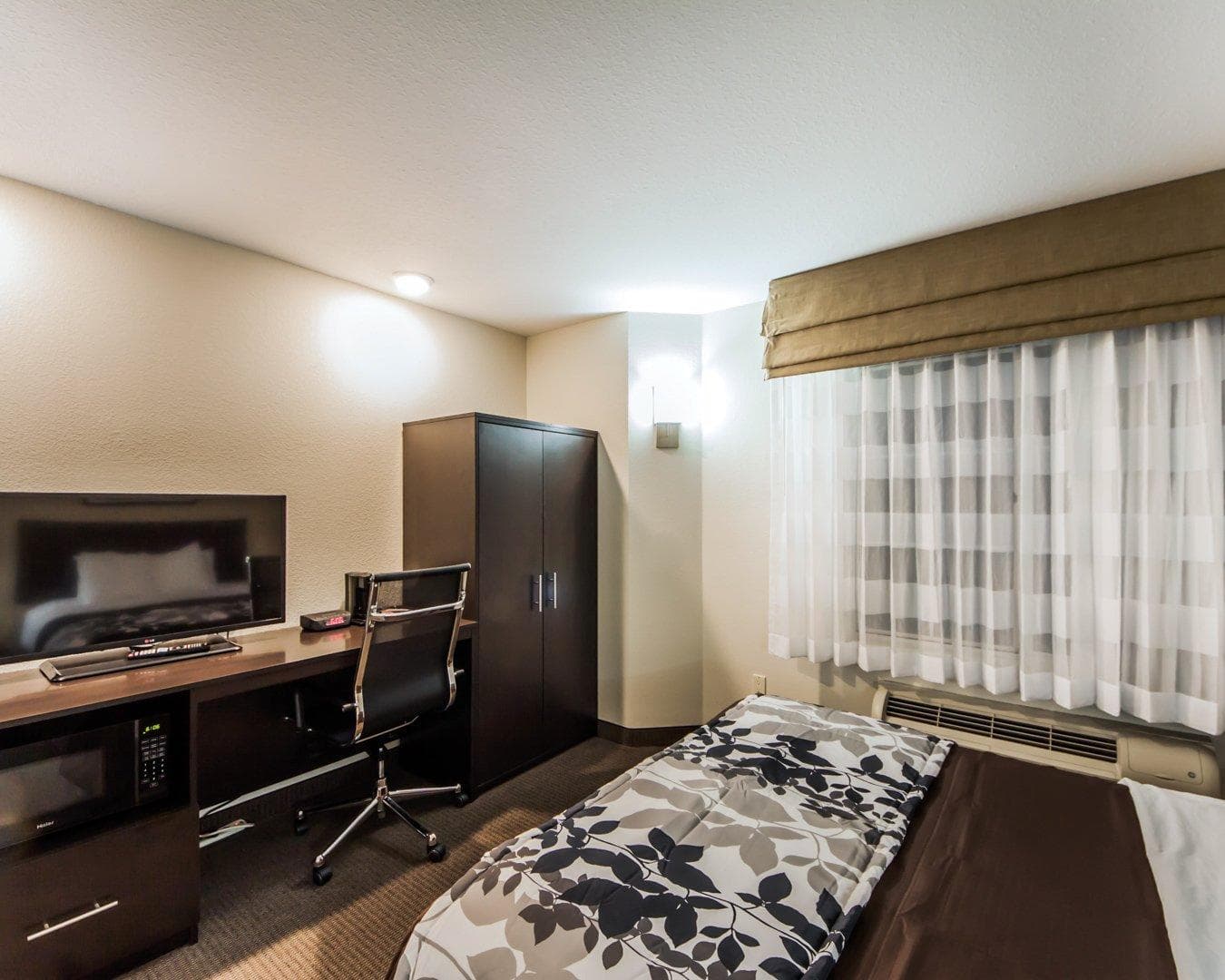 Sleep Inn & Suites Guthrie - Edmond North - Image 3