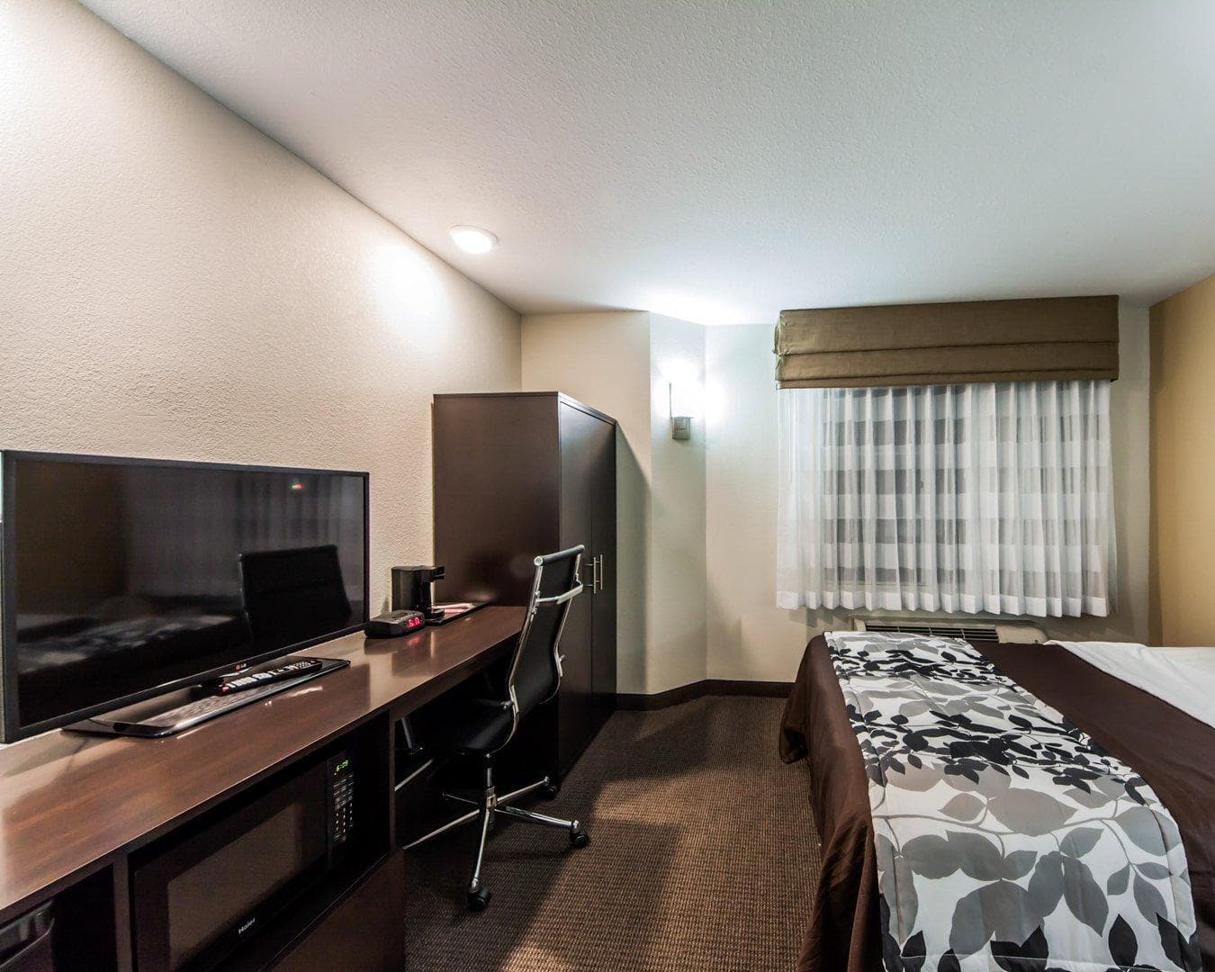 Sleep Inn & Suites Guthrie - Edmond North - Image 5