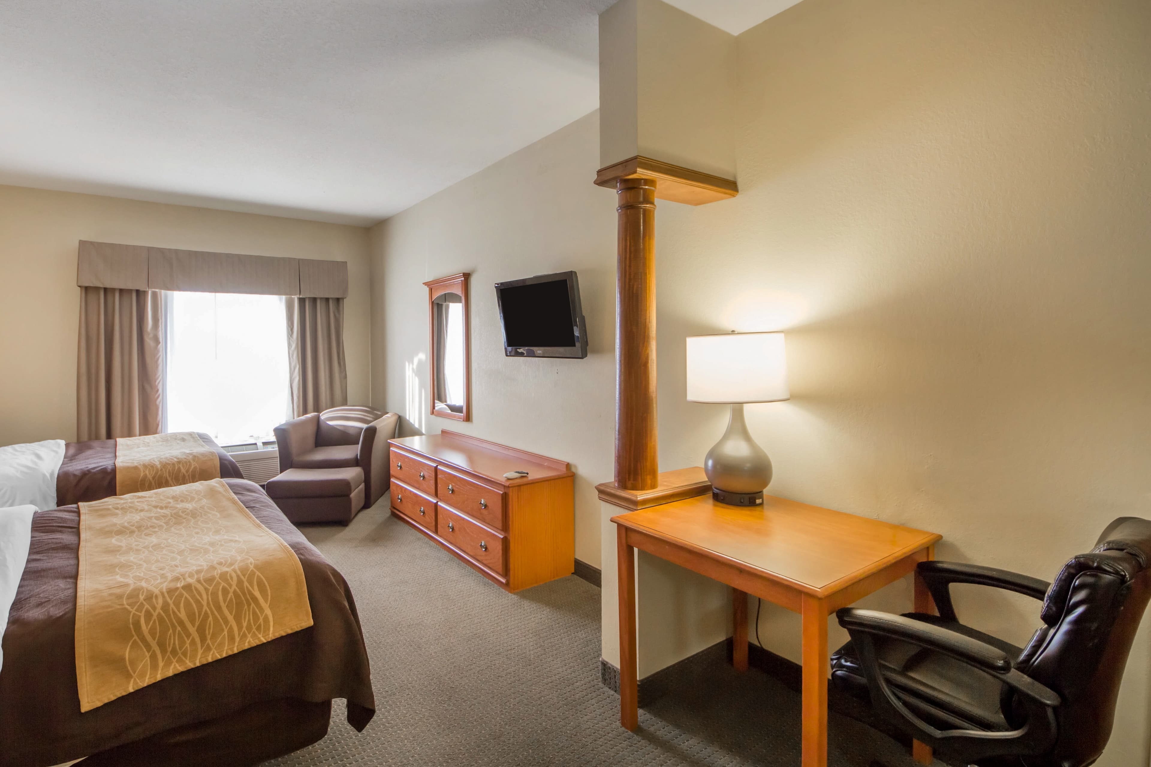 Quality Inn & Suites MidAmerica Industrial Park Area — 30