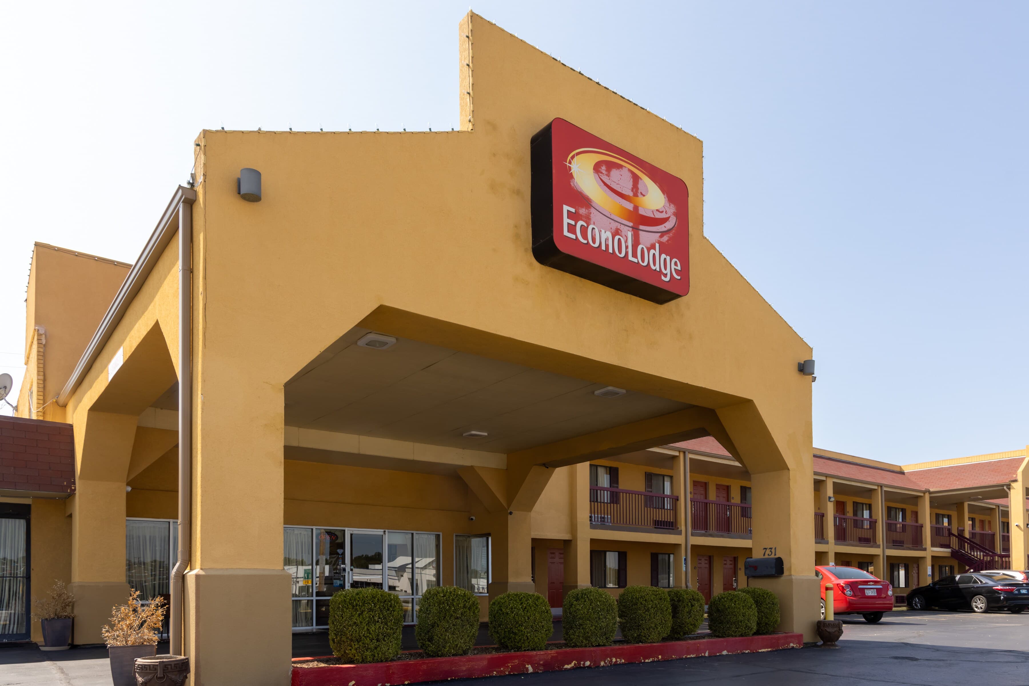 Econo Lodge McAlester - Image 1