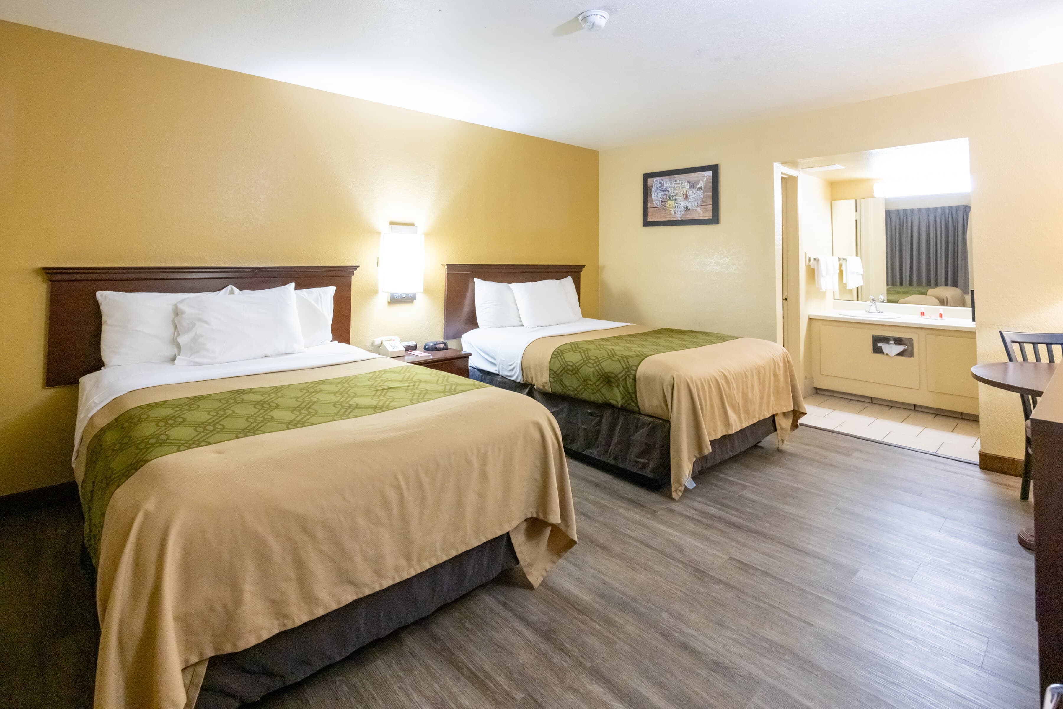 Econo Lodge McAlester — 12