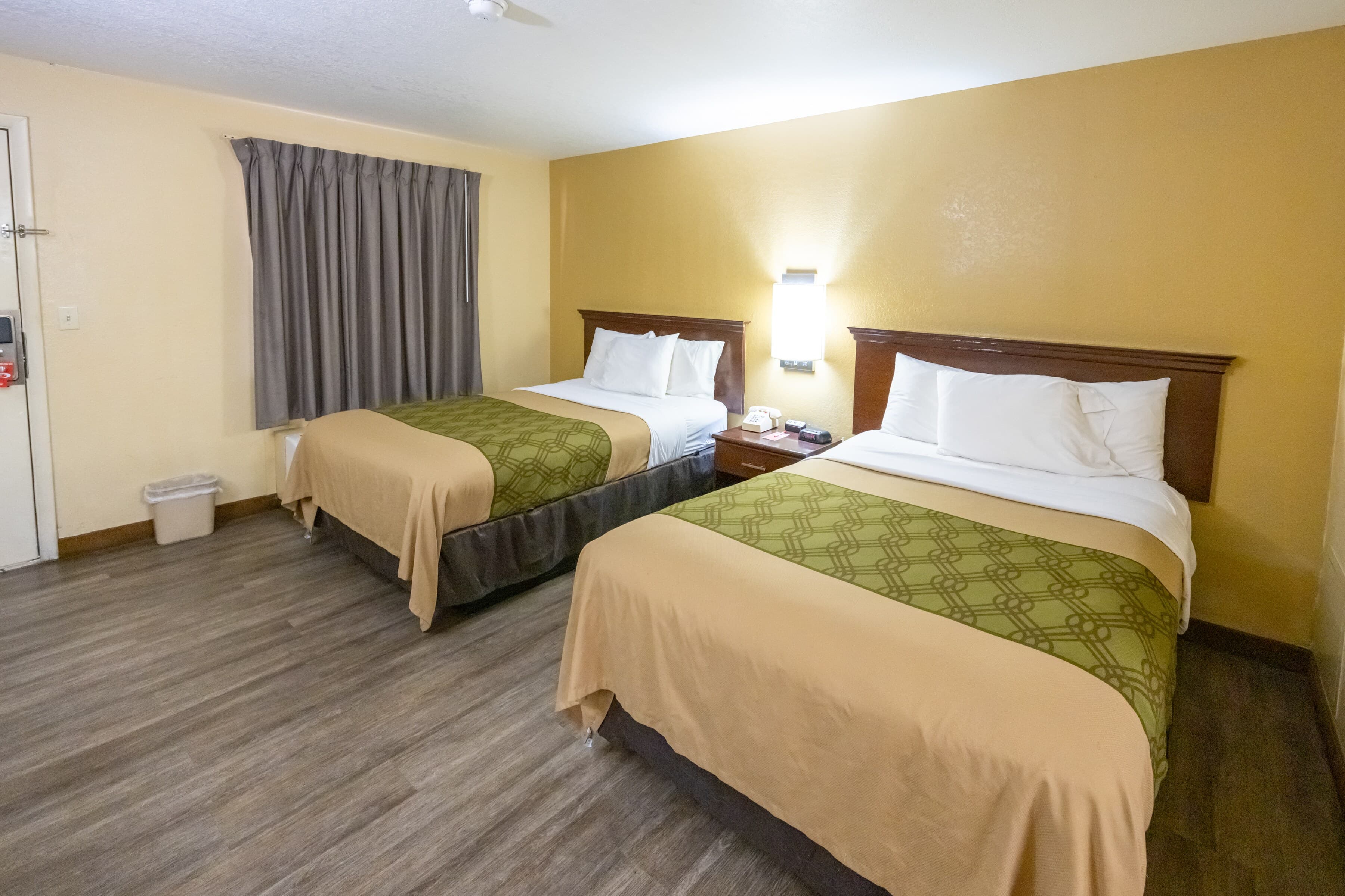 Econo Lodge McAlester — 15