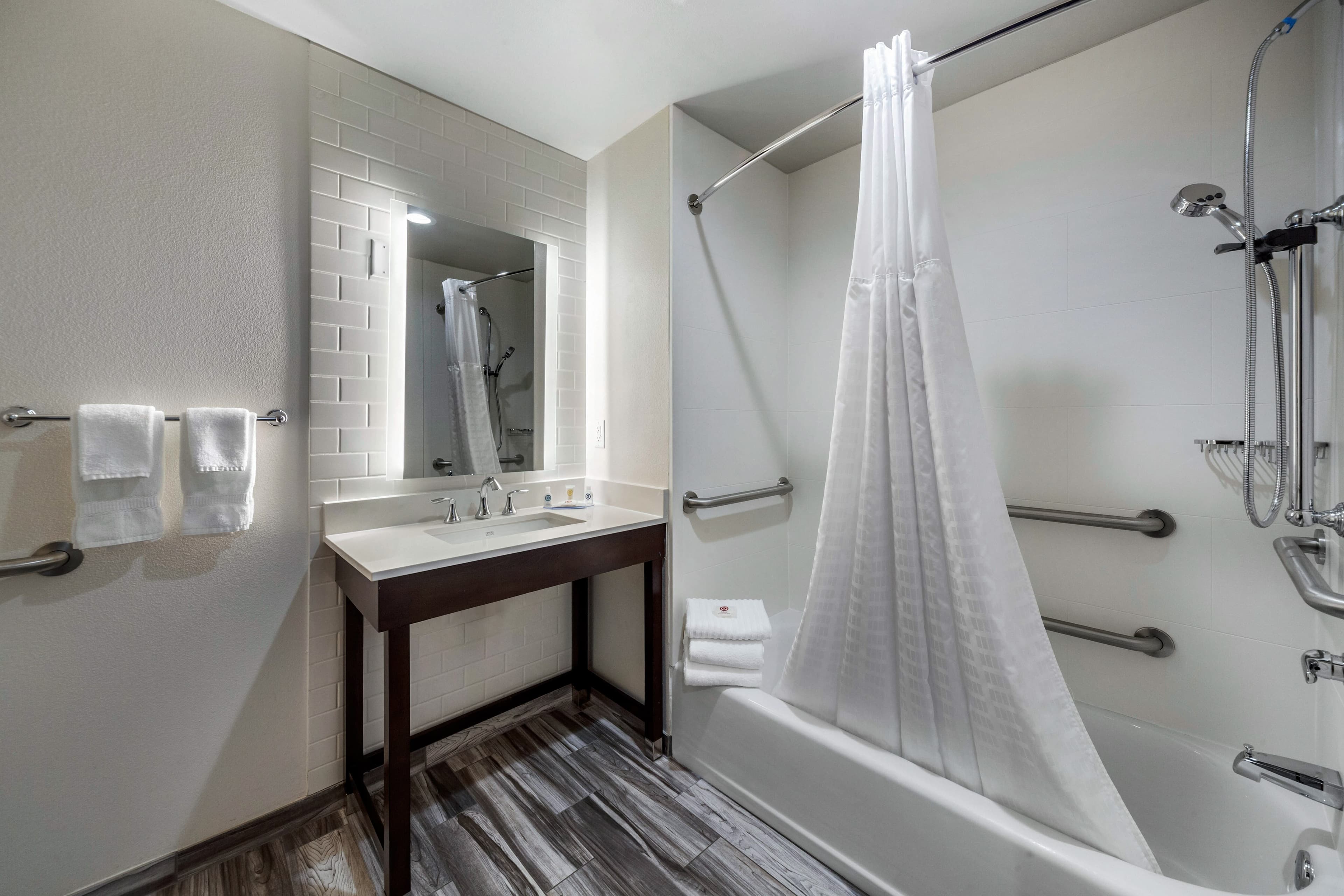 Comfort Inn & Suites Oklahoma City South I-35 — 6