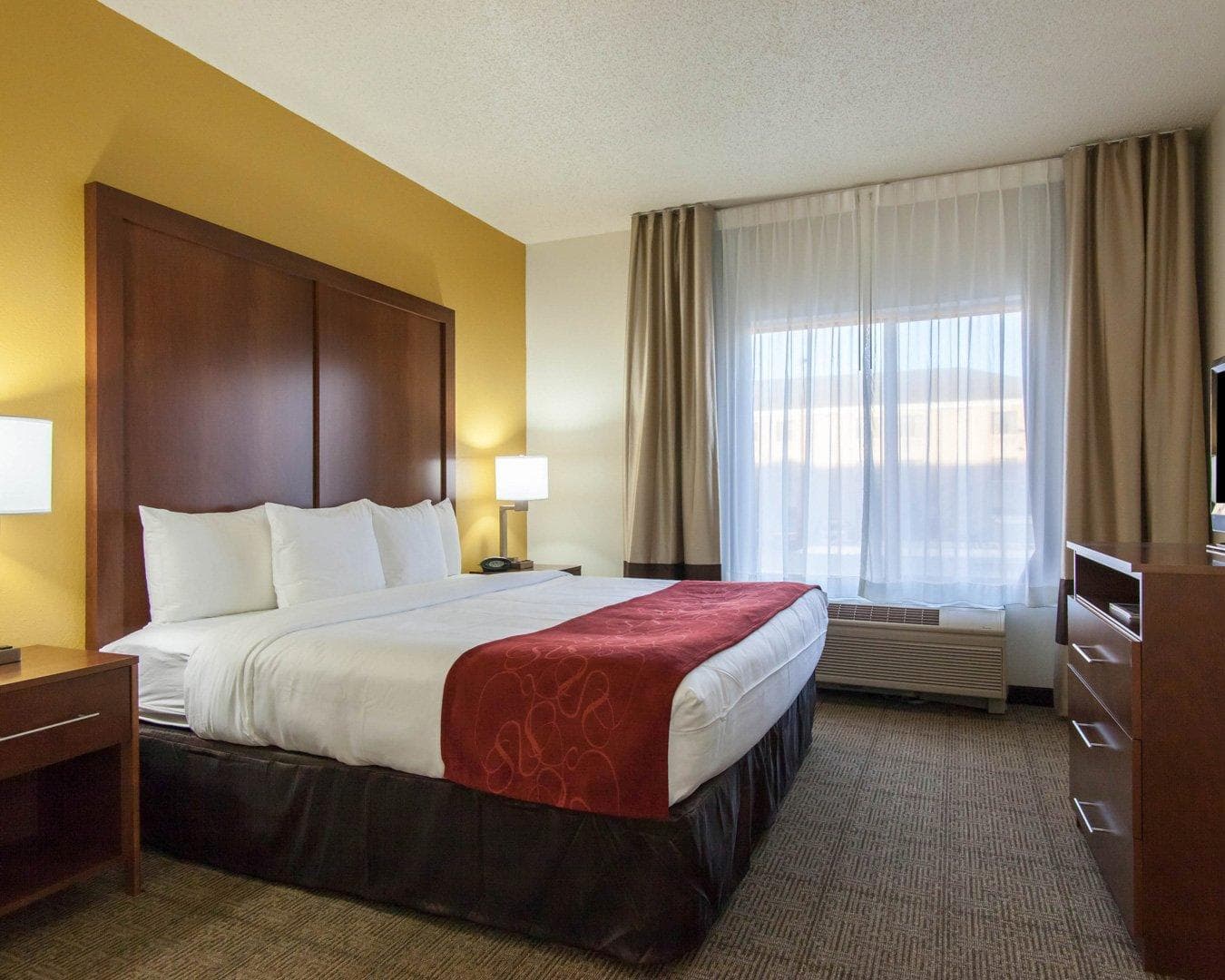 Comfort Suites Tulsa Central - Image 3