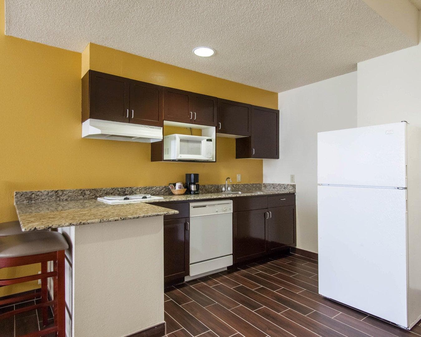 Comfort Suites Tulsa Central — 10