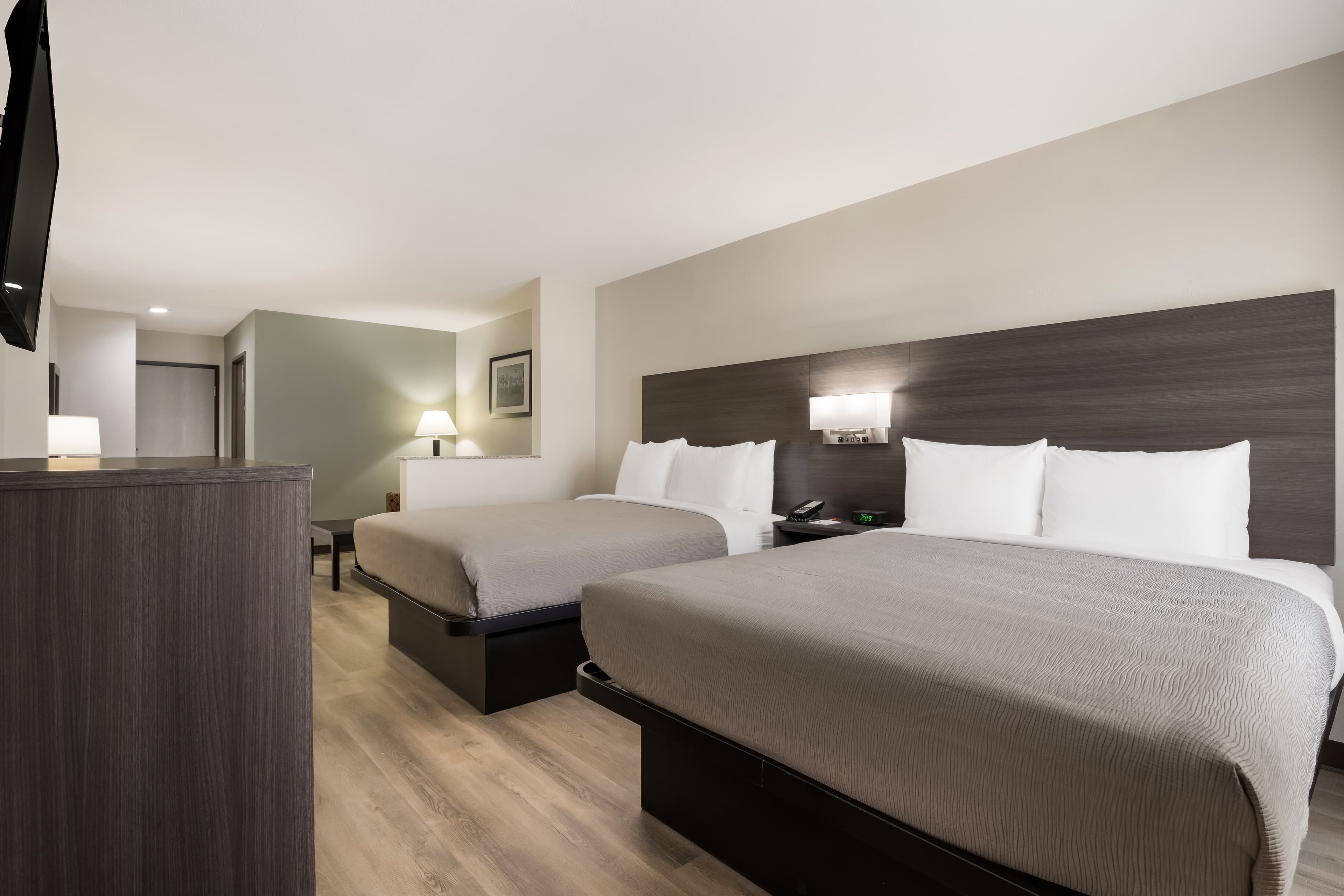 Quality Suites Tulsa I-44 — 14