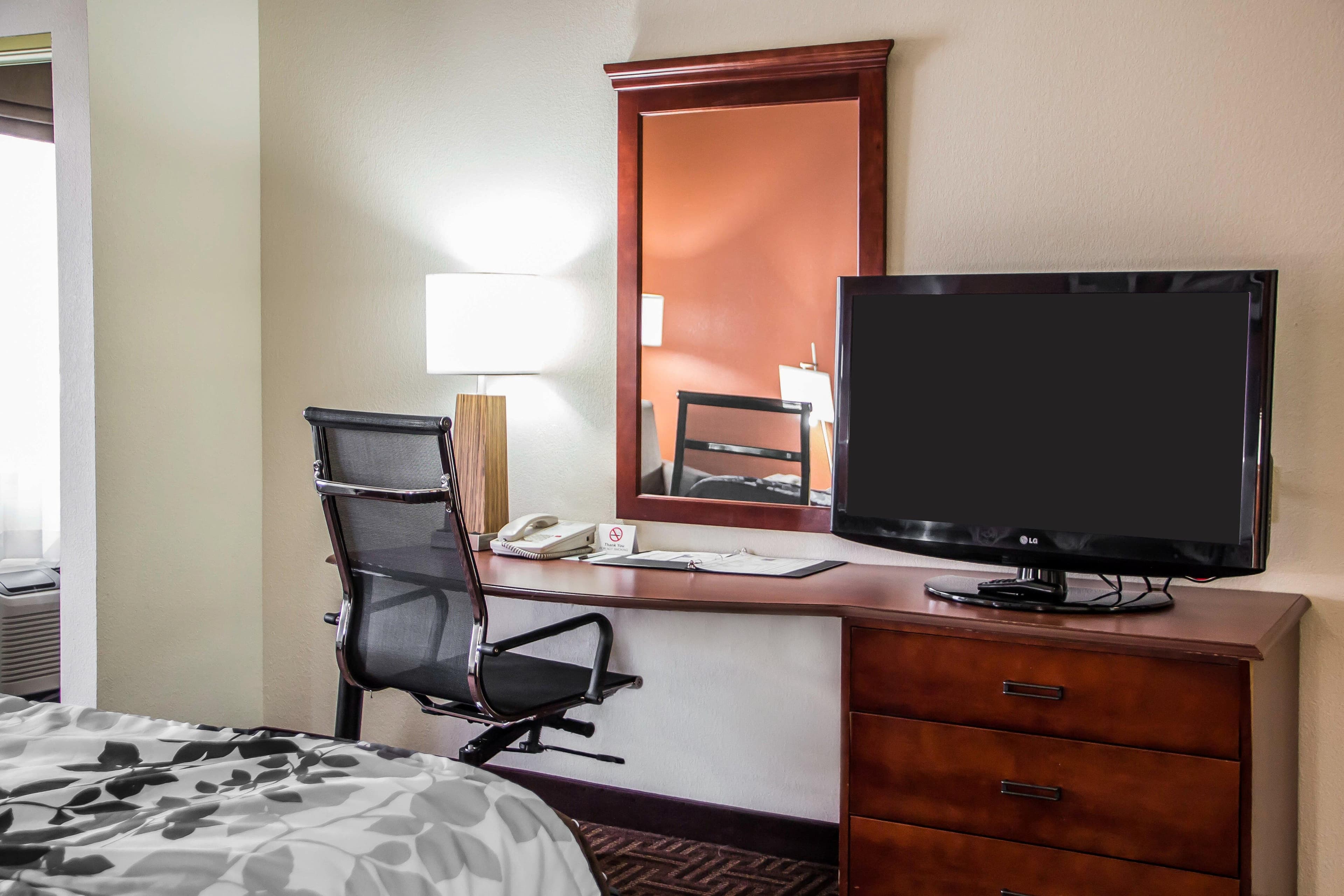 Sleep Inn & Suites Oklahoma City North - Image 3