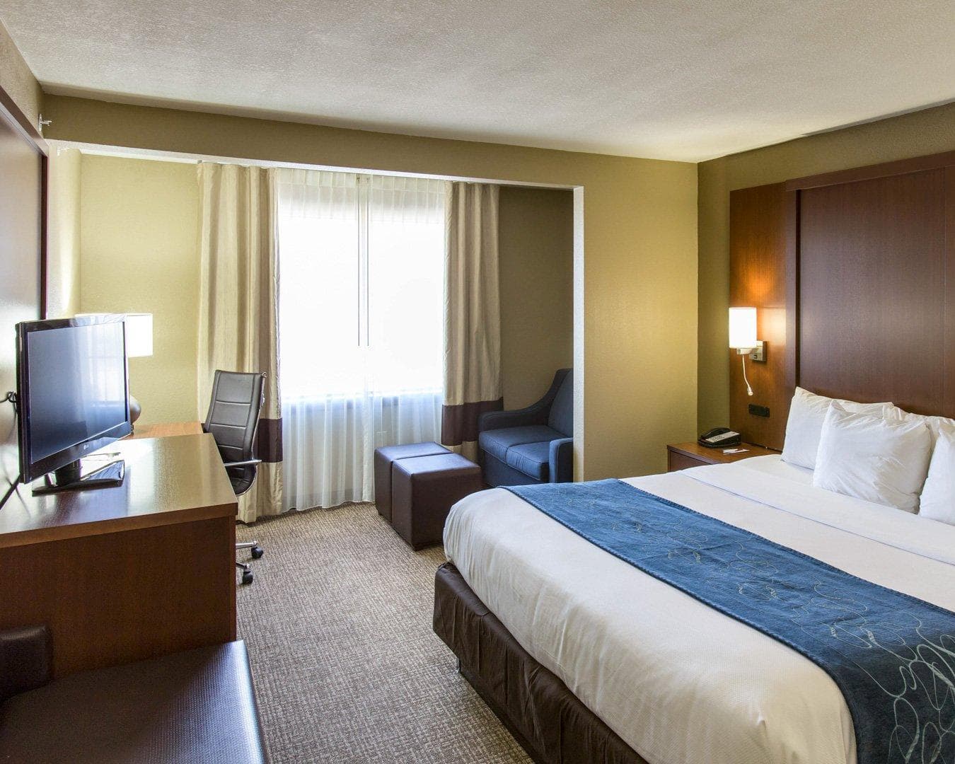 Comfort Suites Idabel — 6