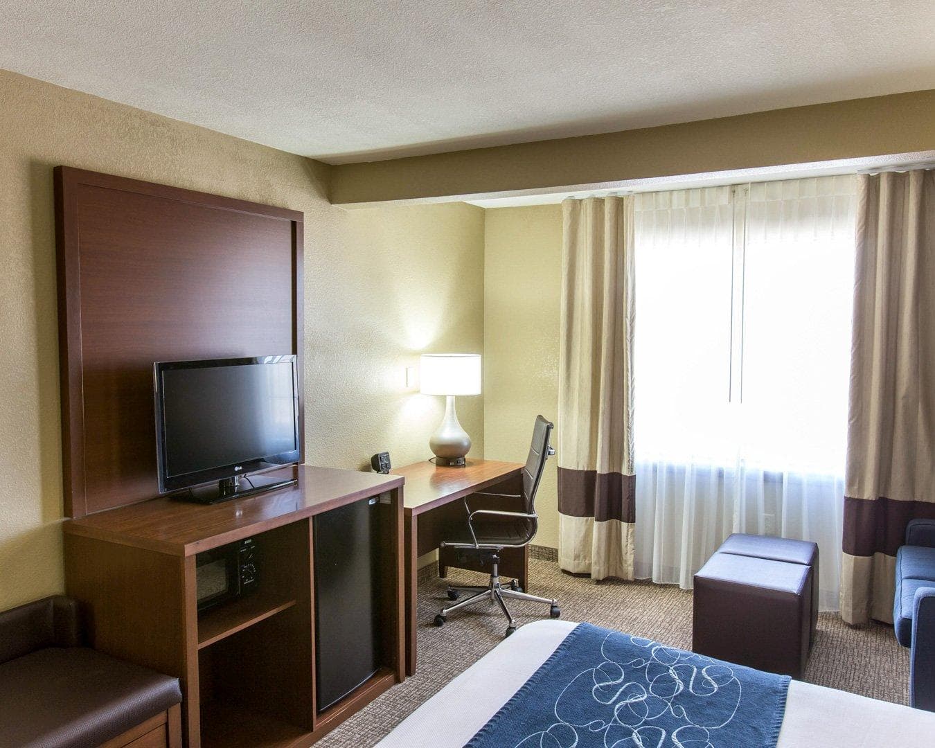 Comfort Suites Idabel — 7