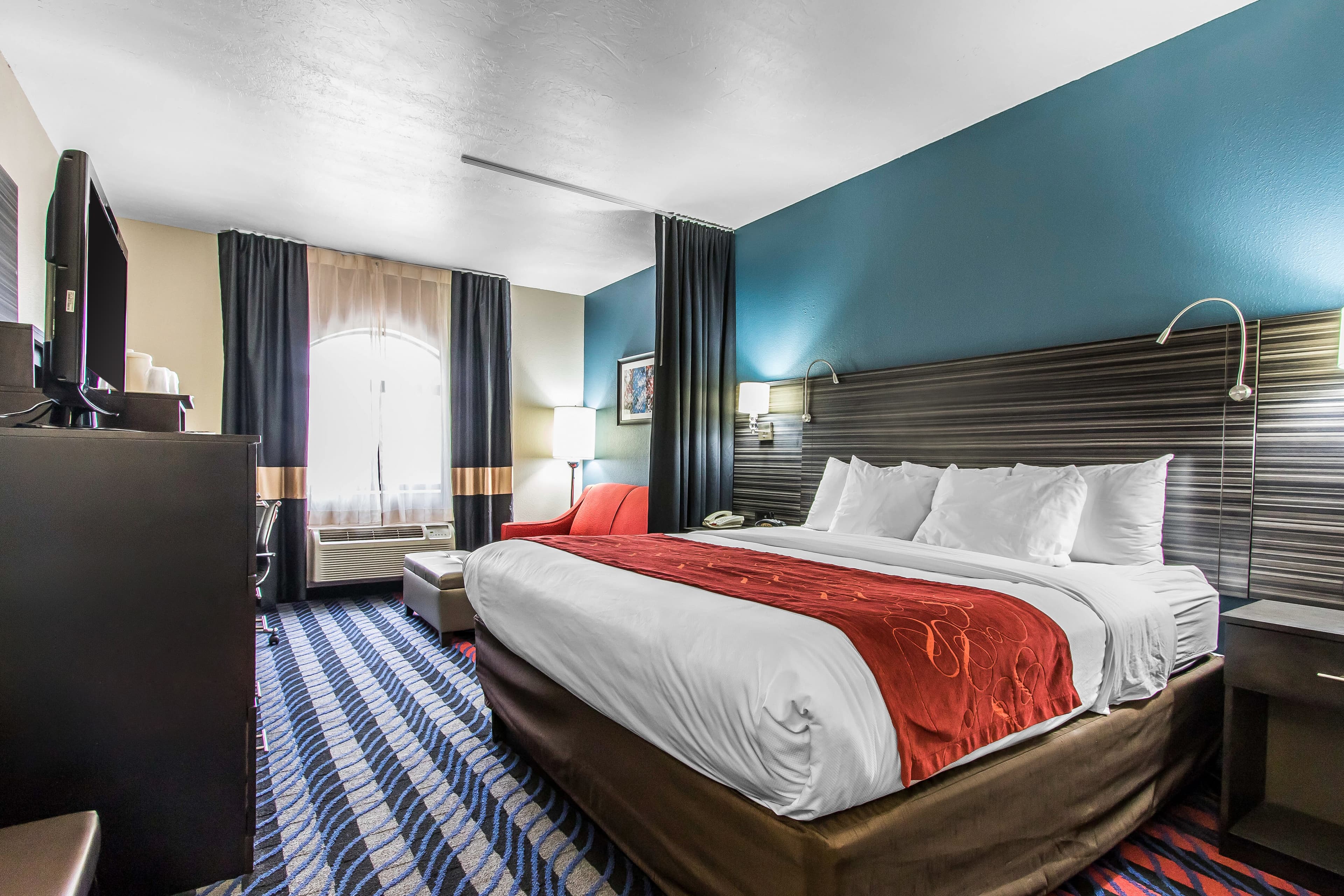 Comfort Suites Fairgrounds West - Image 2