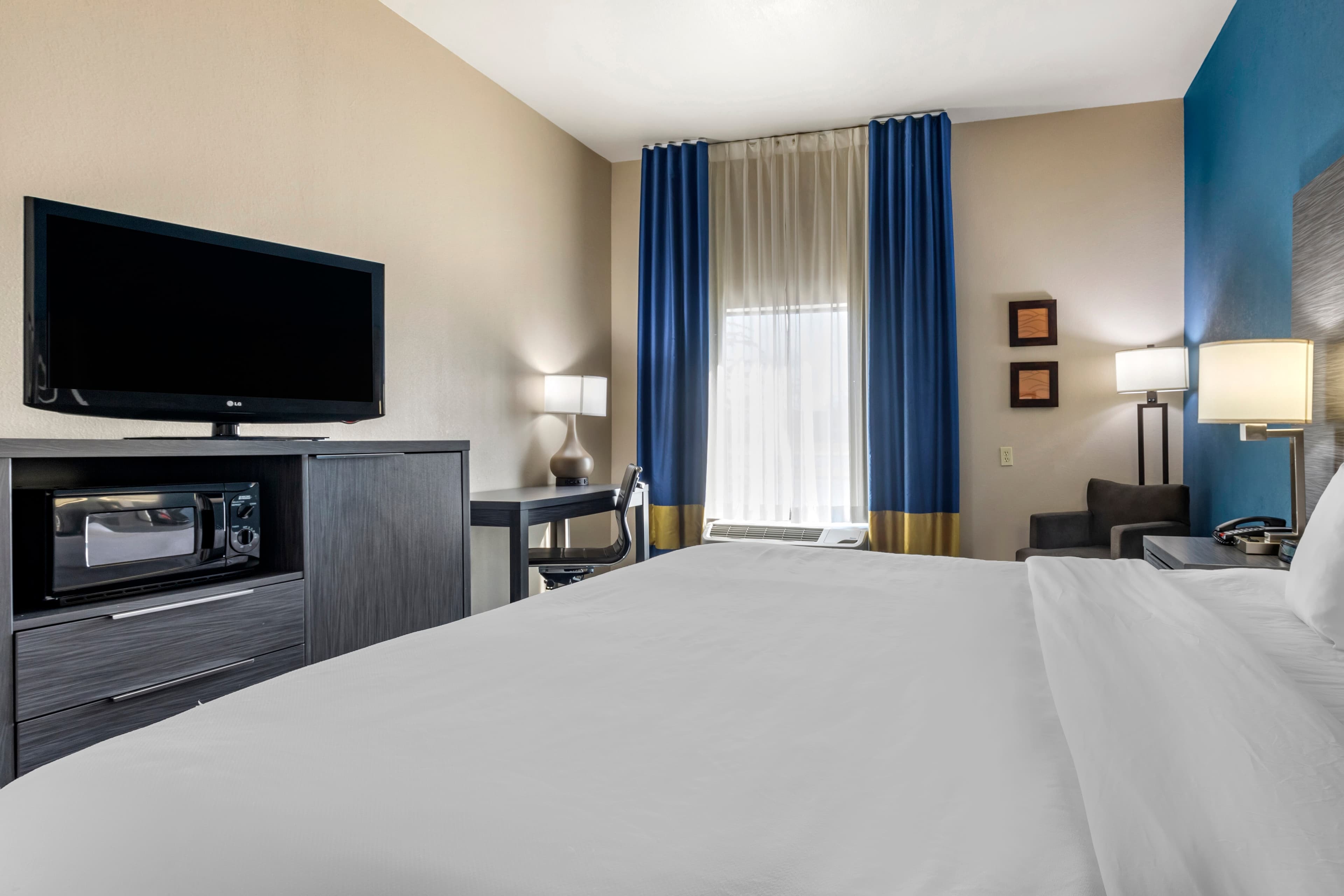 Comfort Inn & Suites Pauls Valley - City Lake - Image 4