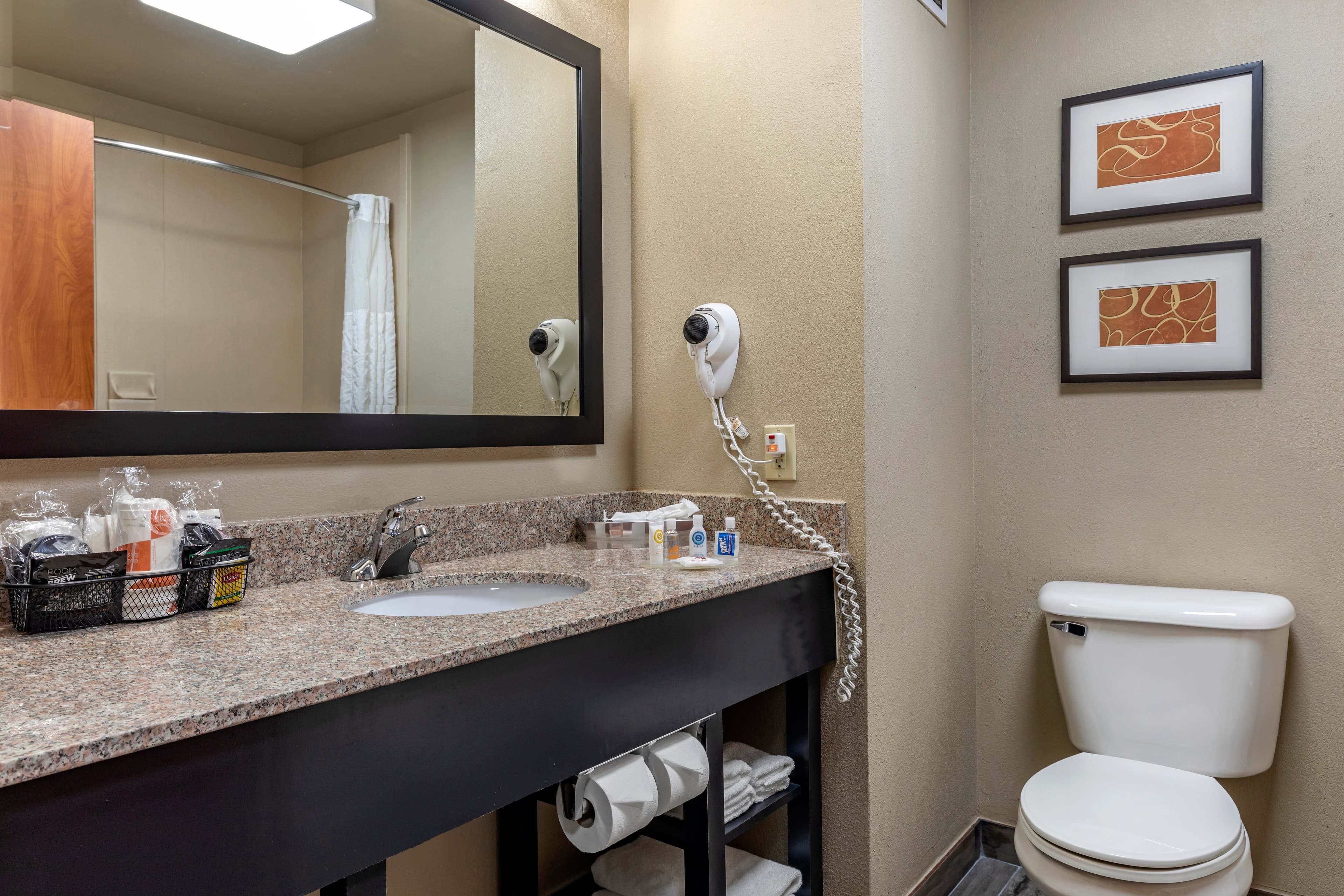 Comfort Inn & Suites Pauls Valley - City Lake — 21