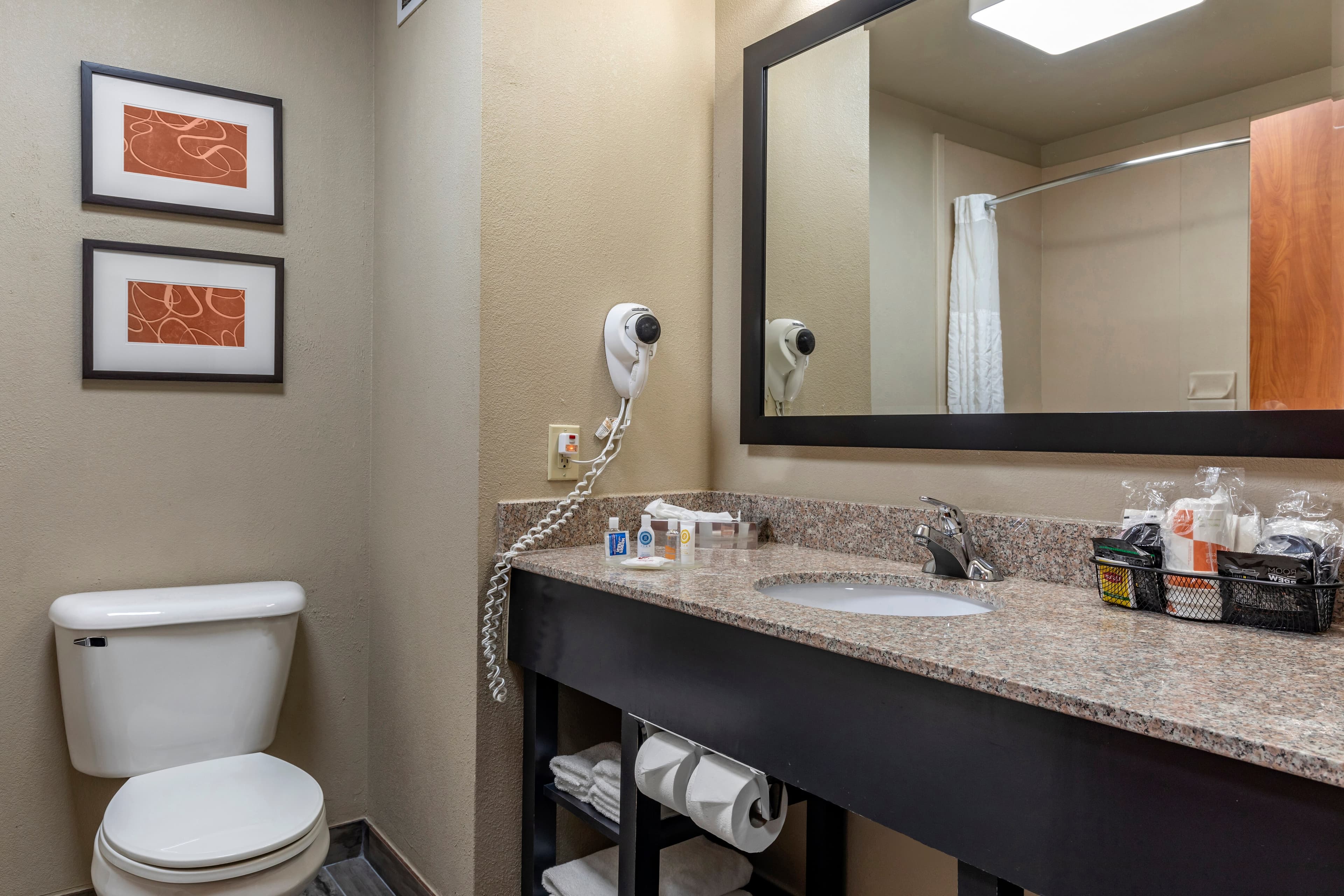 Comfort Inn & Suites Pauls Valley - City Lake — 25